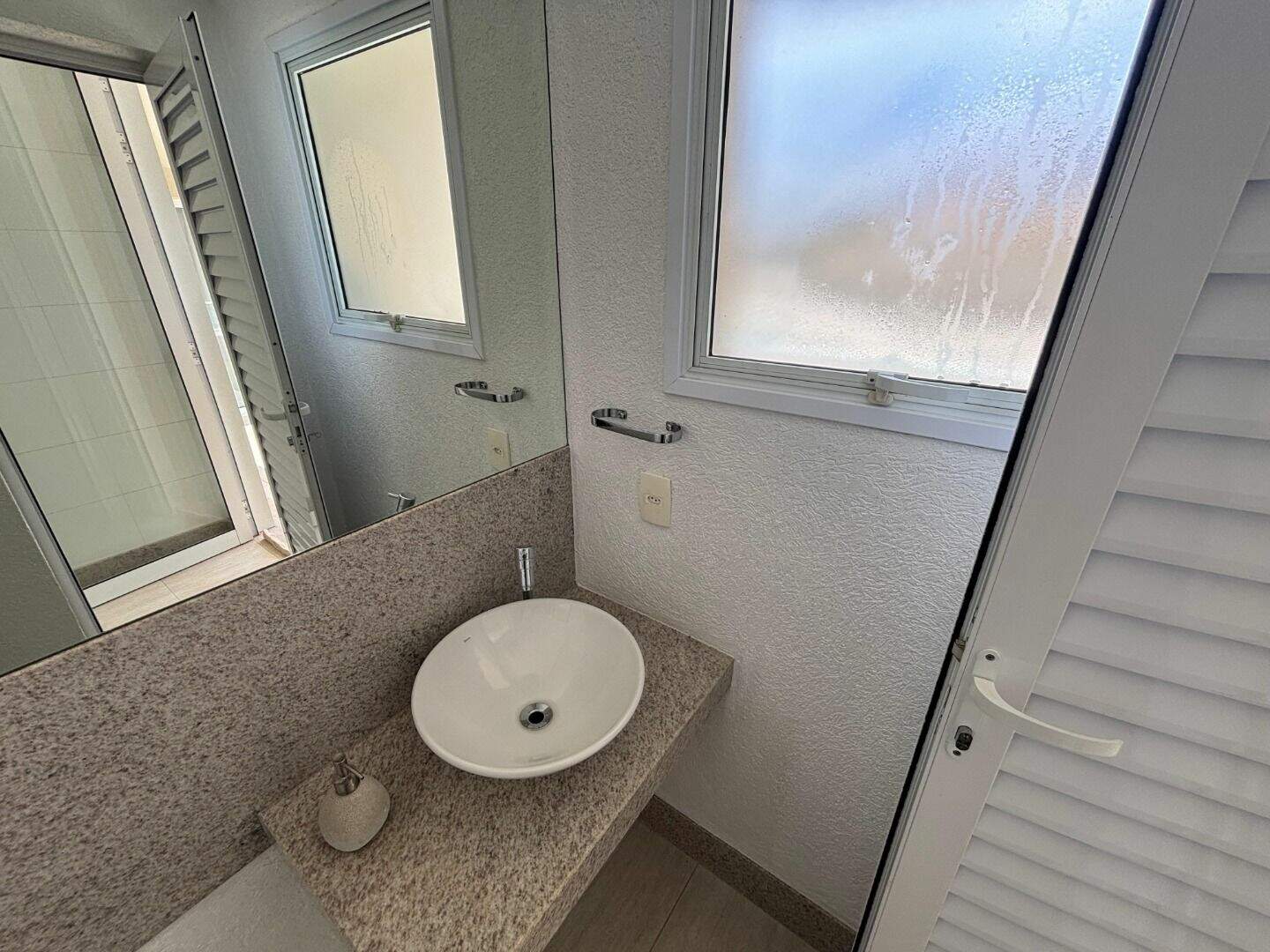 Casa à venda no Alphaville - Lagoa dos Ingleses: 