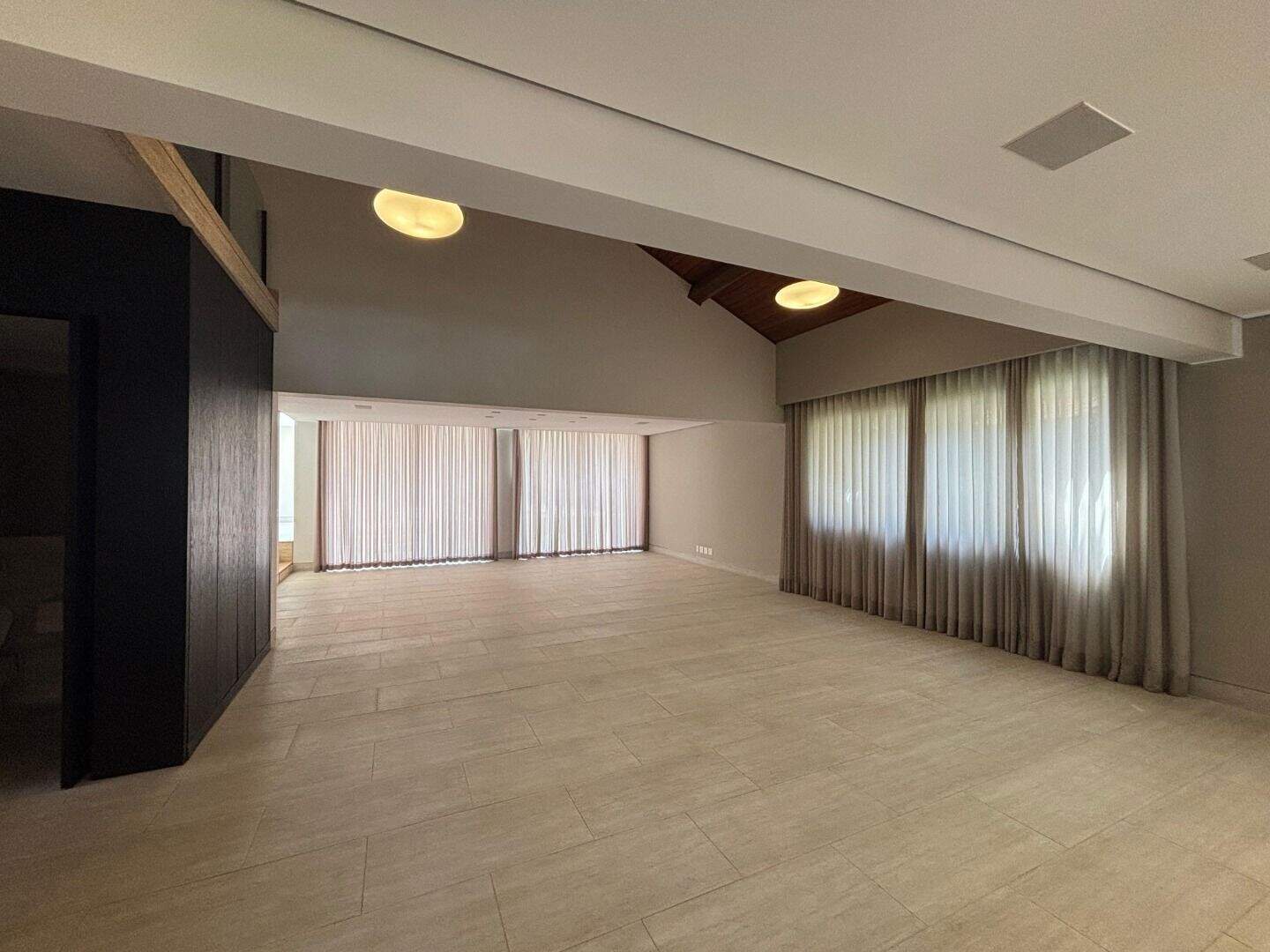 Casa à venda no Alphaville - Lagoa dos Ingleses: 