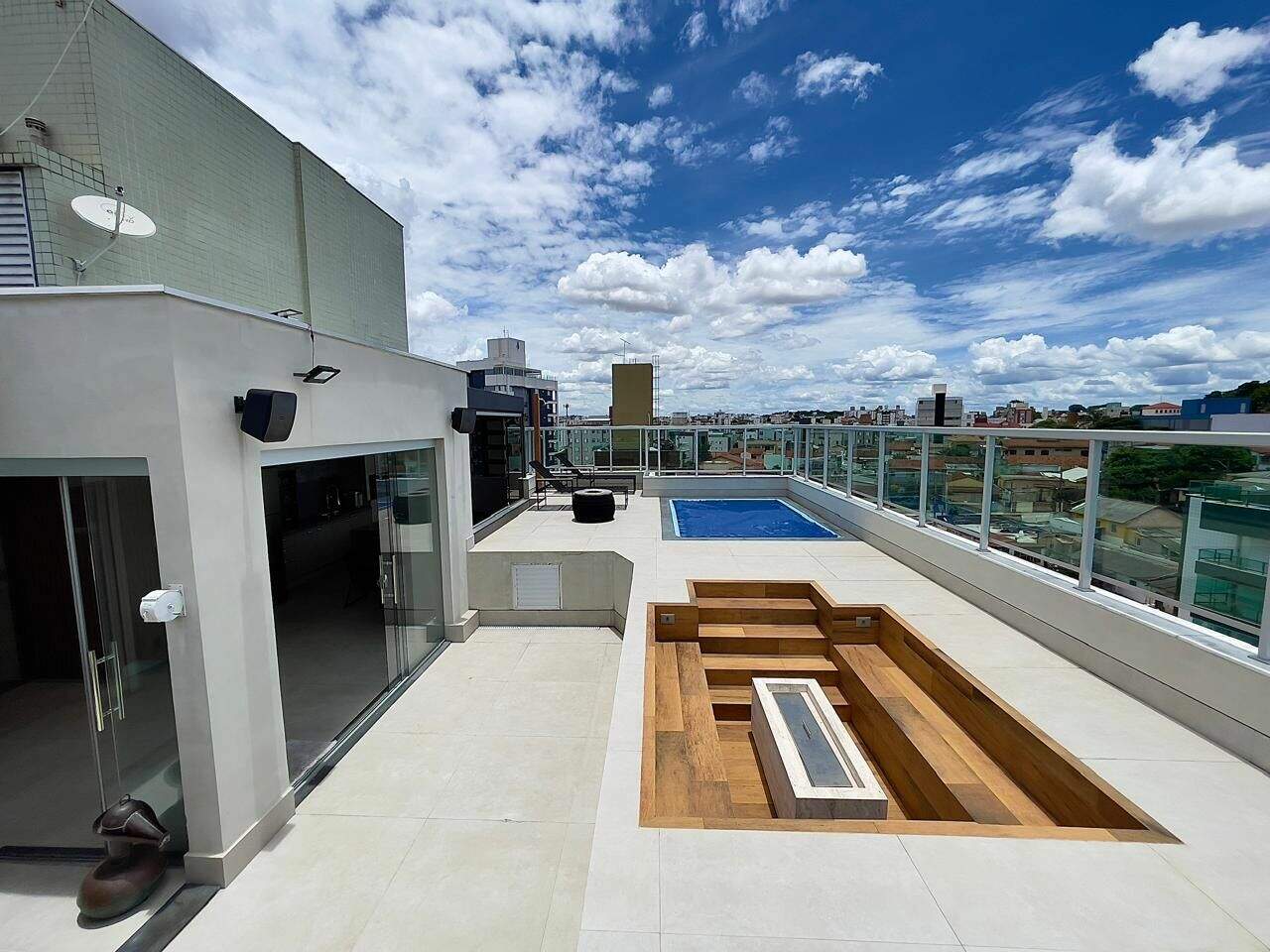 Cobertura à venda no Padre Eustáquio: 