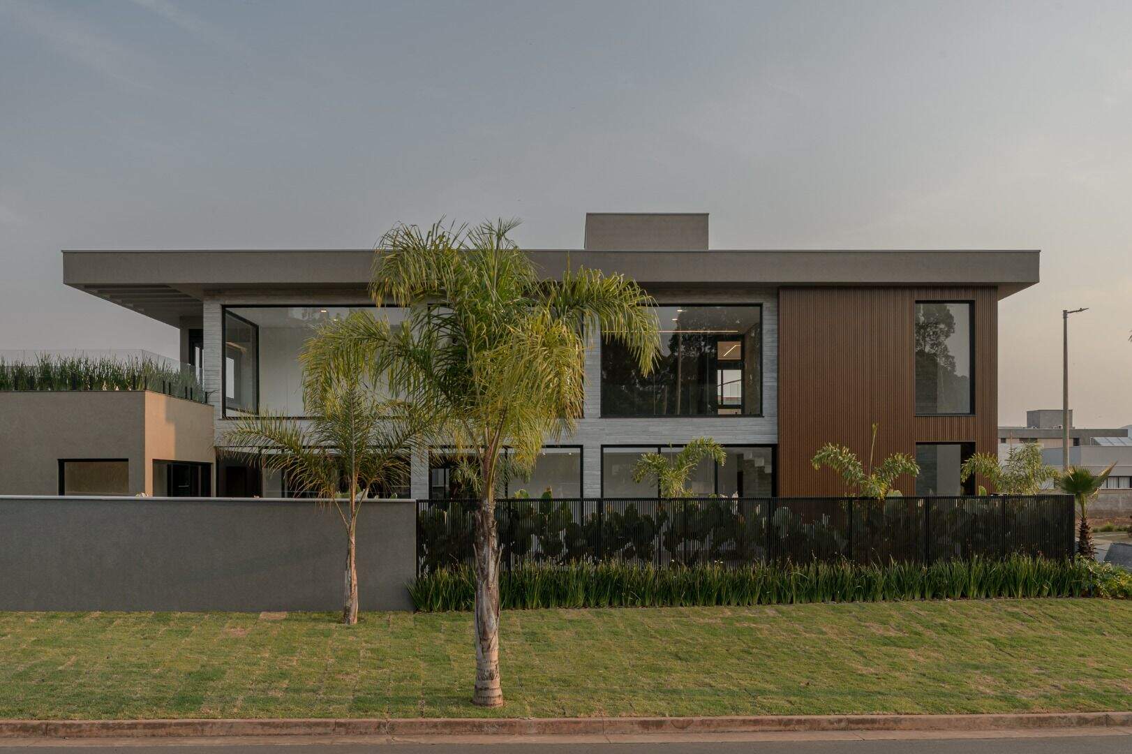 Casa à venda no Alphaville - Lagoa dos Ingleses: 