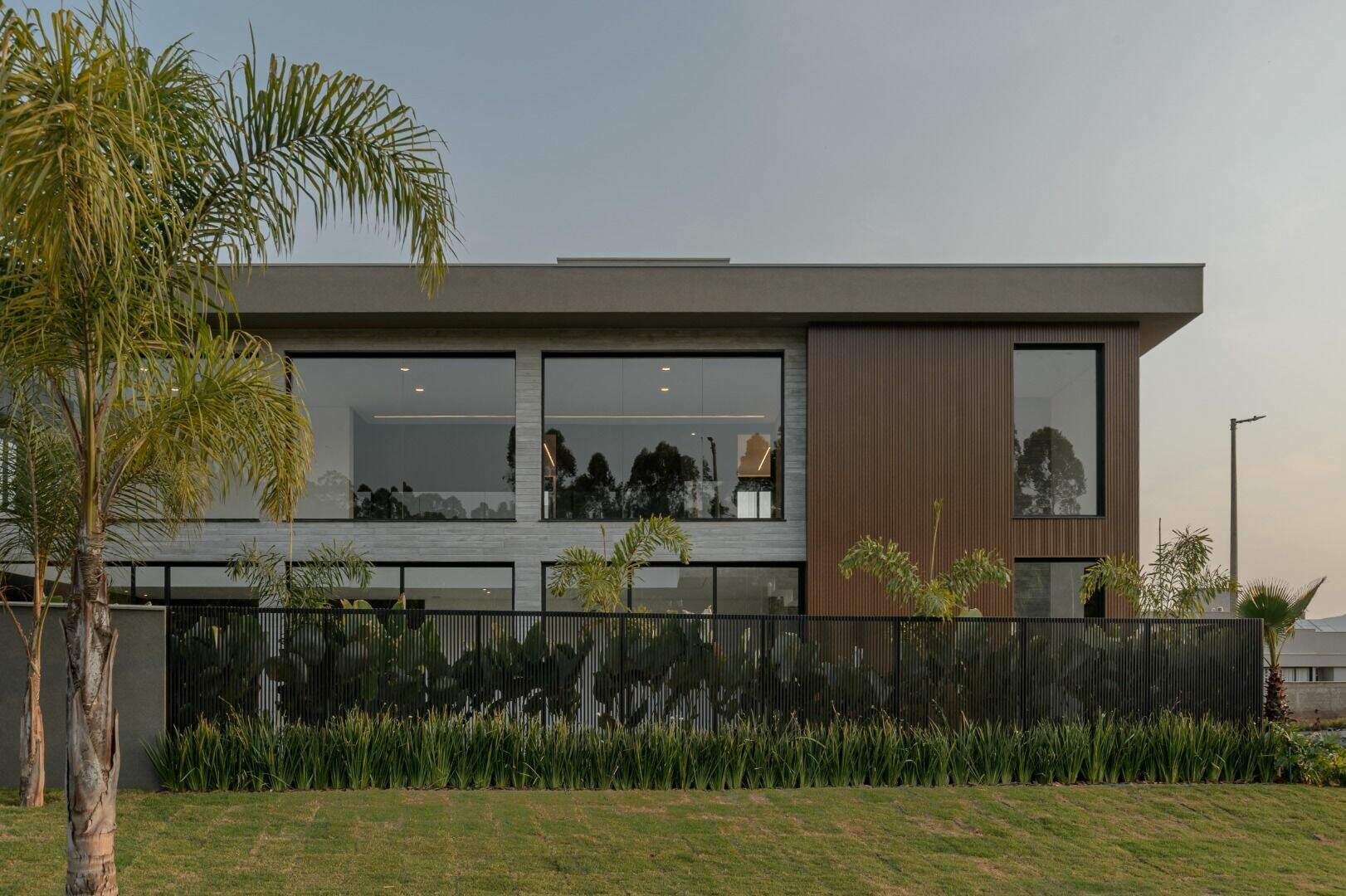 Casa à venda no Alphaville - Lagoa dos Ingleses: 