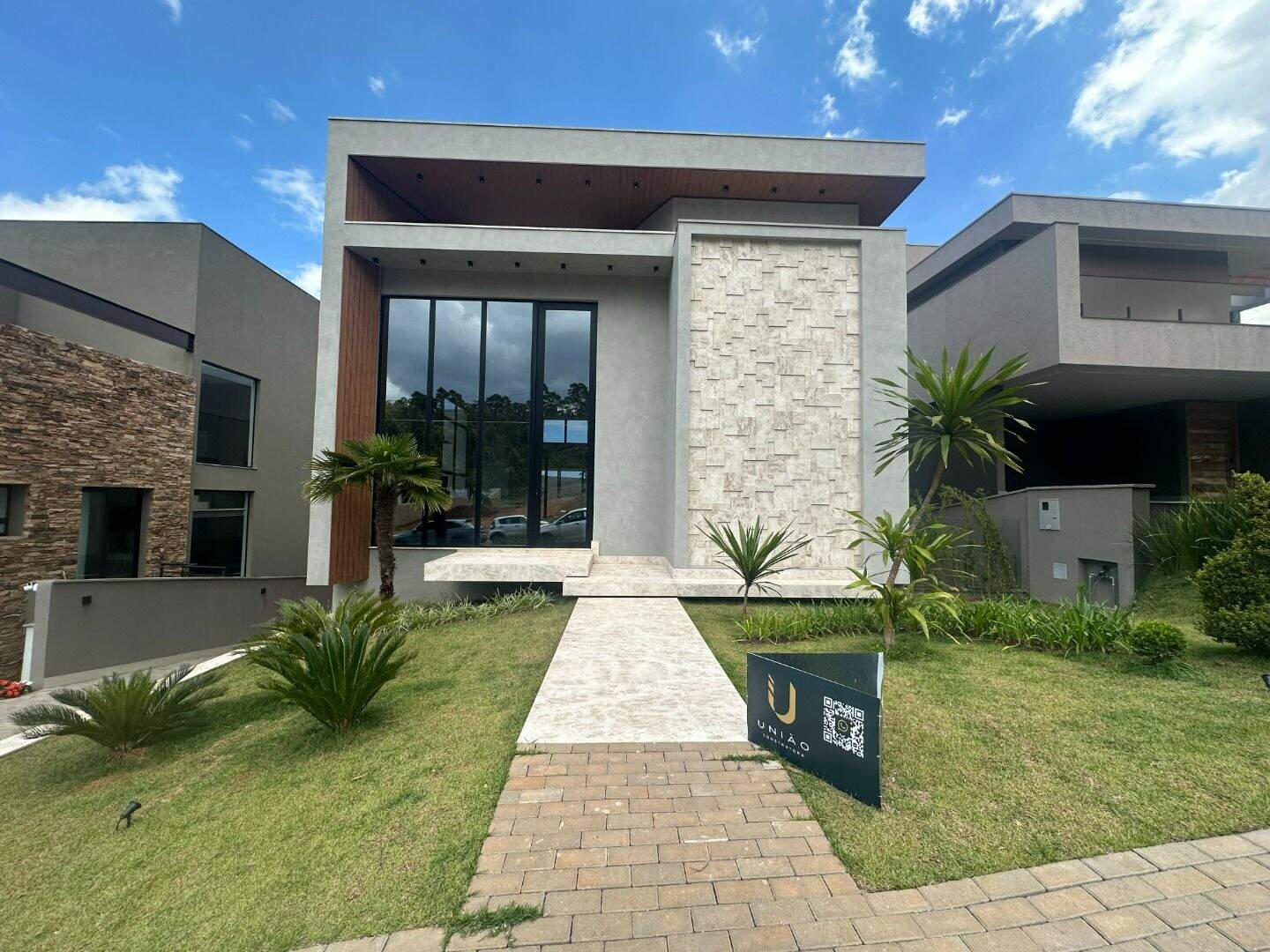 Casa à venda no Alphaville - Lagoa dos Ingleses: 