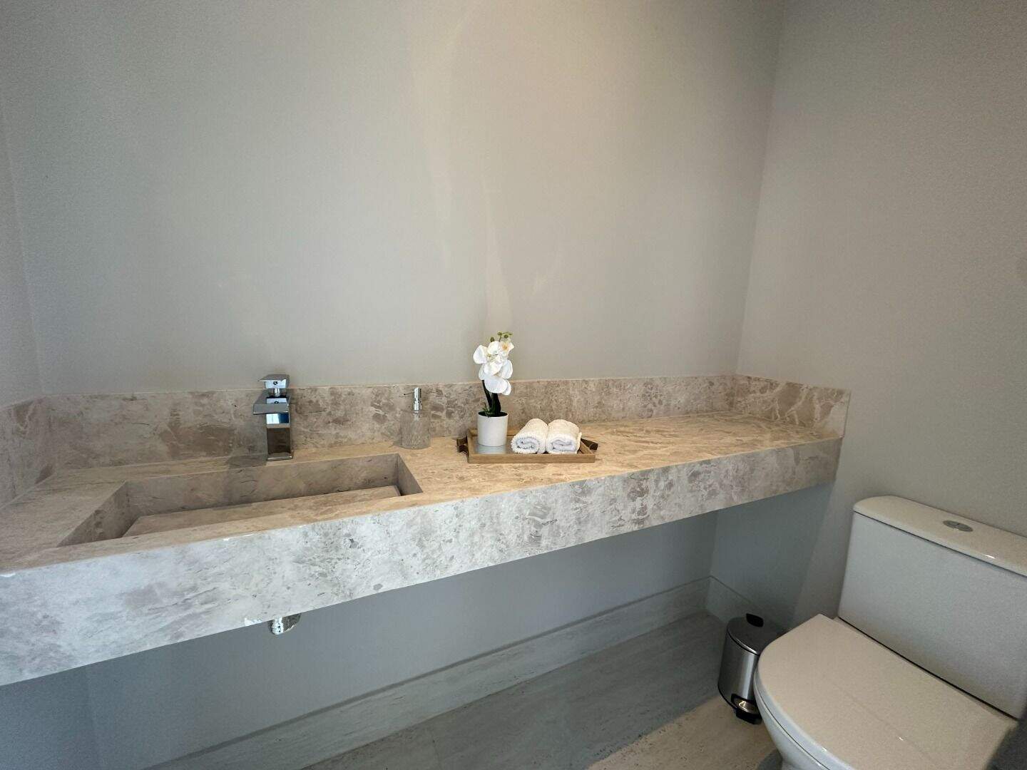 Casa à venda no Alphaville - Lagoa dos Ingleses: 