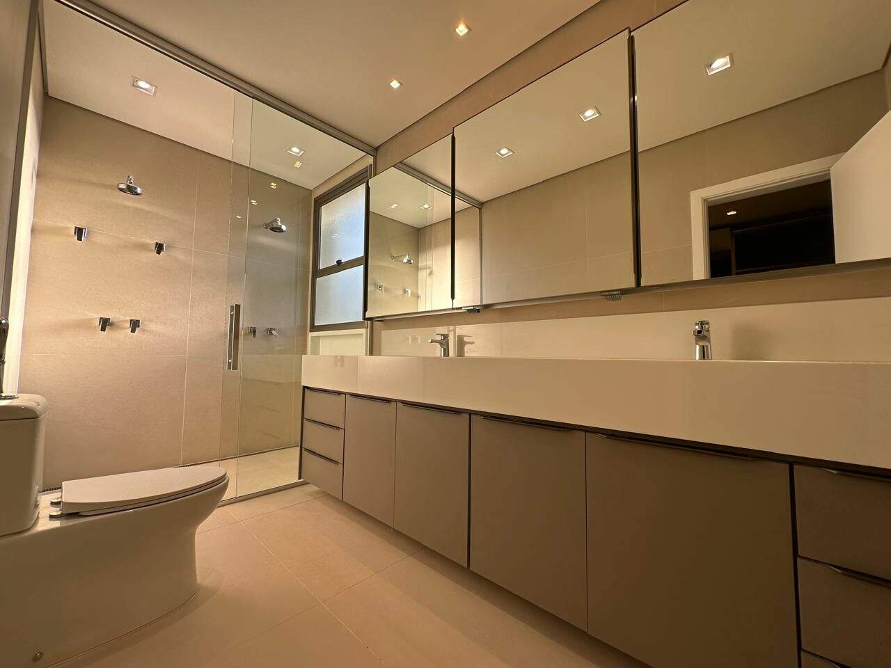 Casa à venda no Alphaville - Lagoa dos Ingleses: 