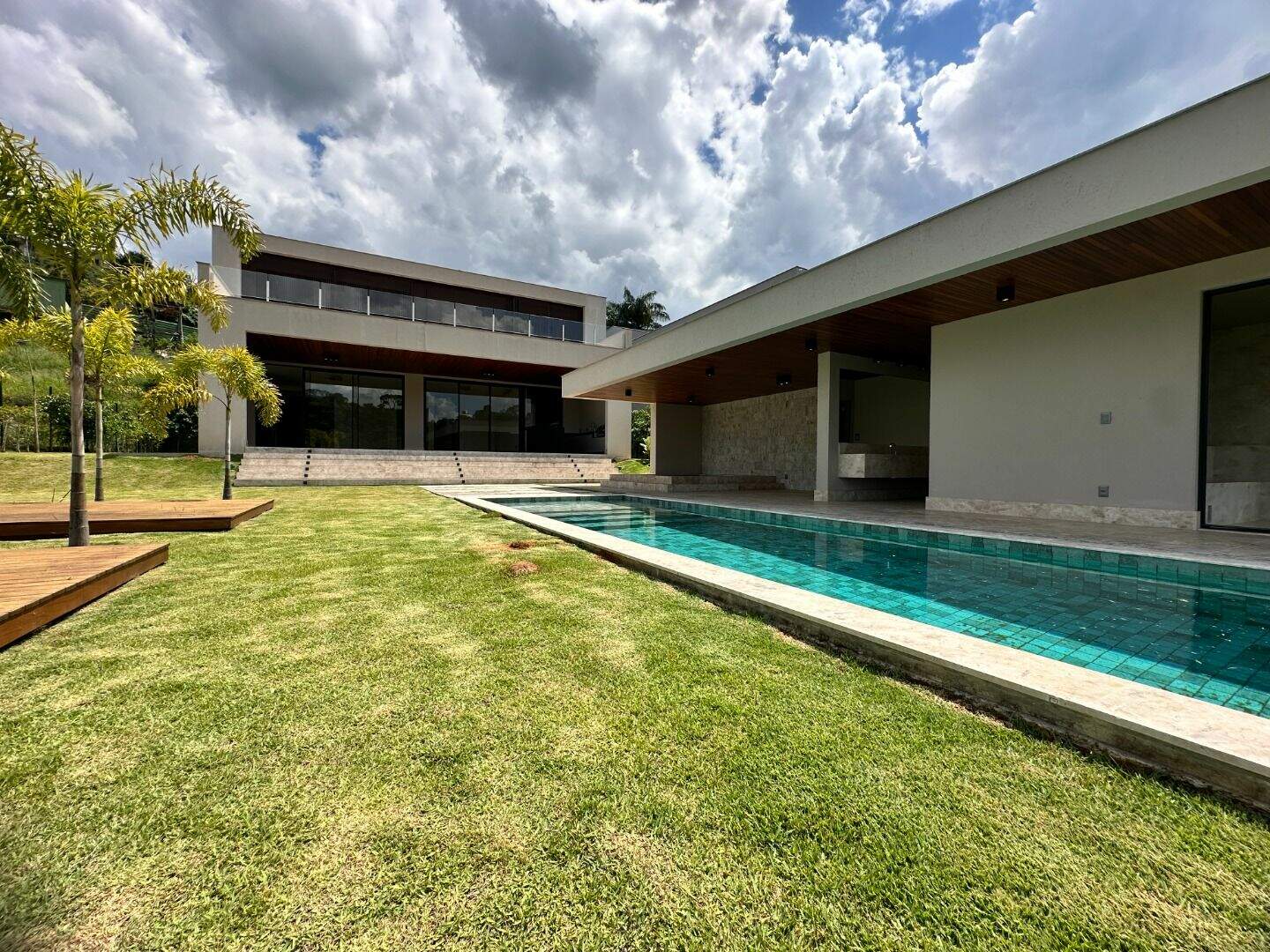 Casa à venda no Vale dos Cristais: Área externa