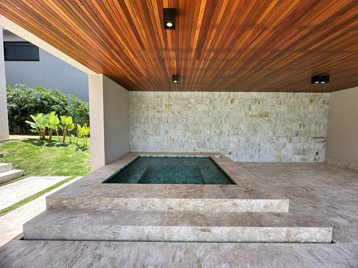 Casa à venda no Vale dos Cristais: SPA