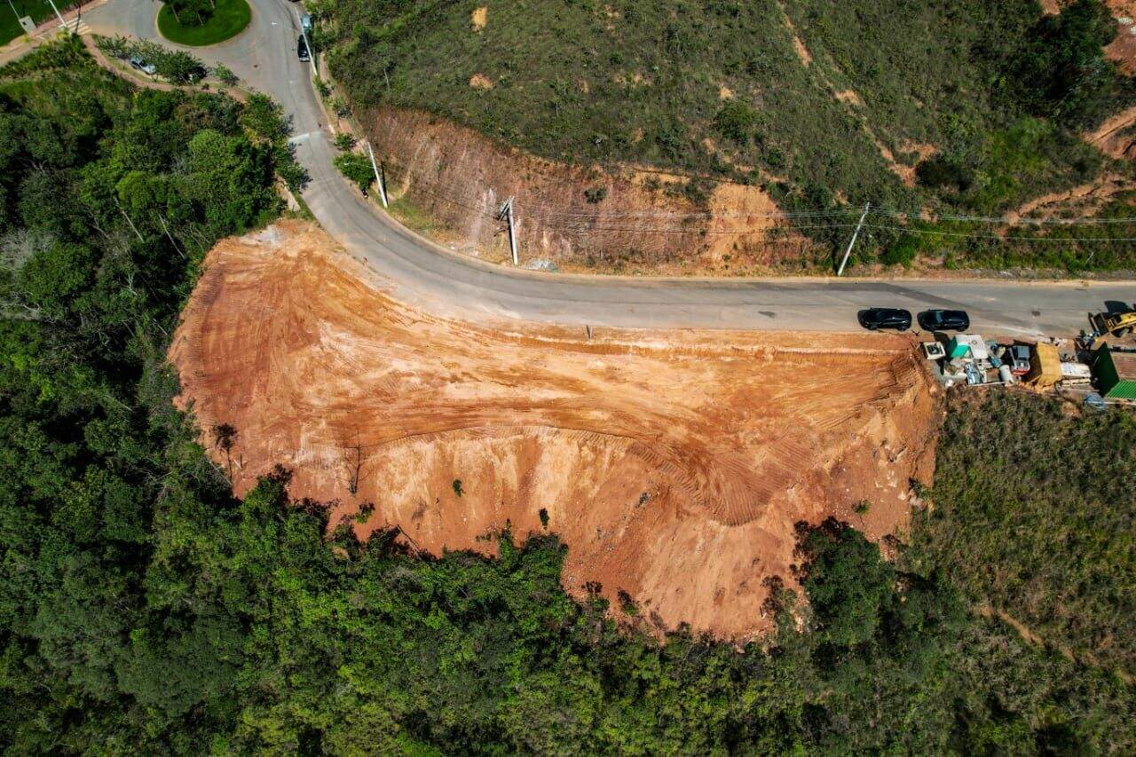 Terreno à venda no Vila Del Rey: 