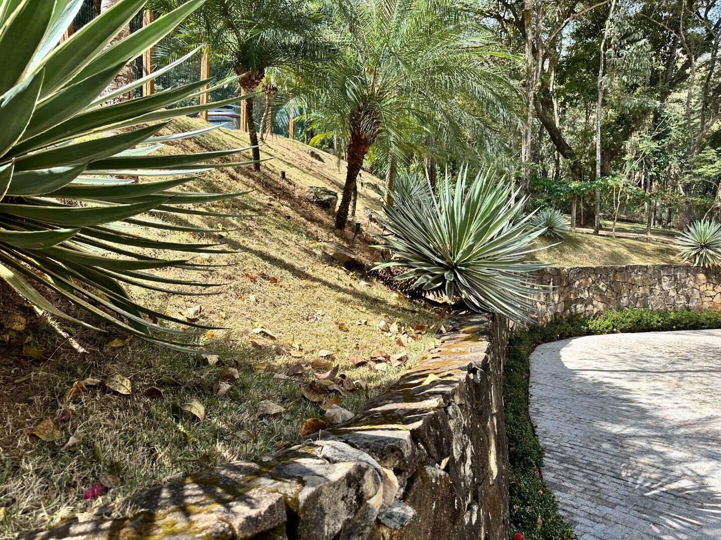 Casa à venda no Condomínio Retiro do Chalé: 