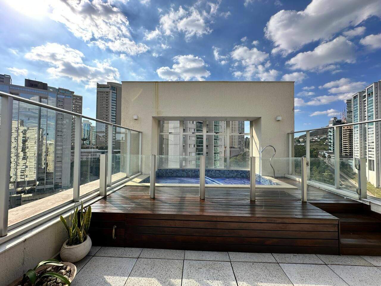 Apartamento à venda no Vila da Serra: 
