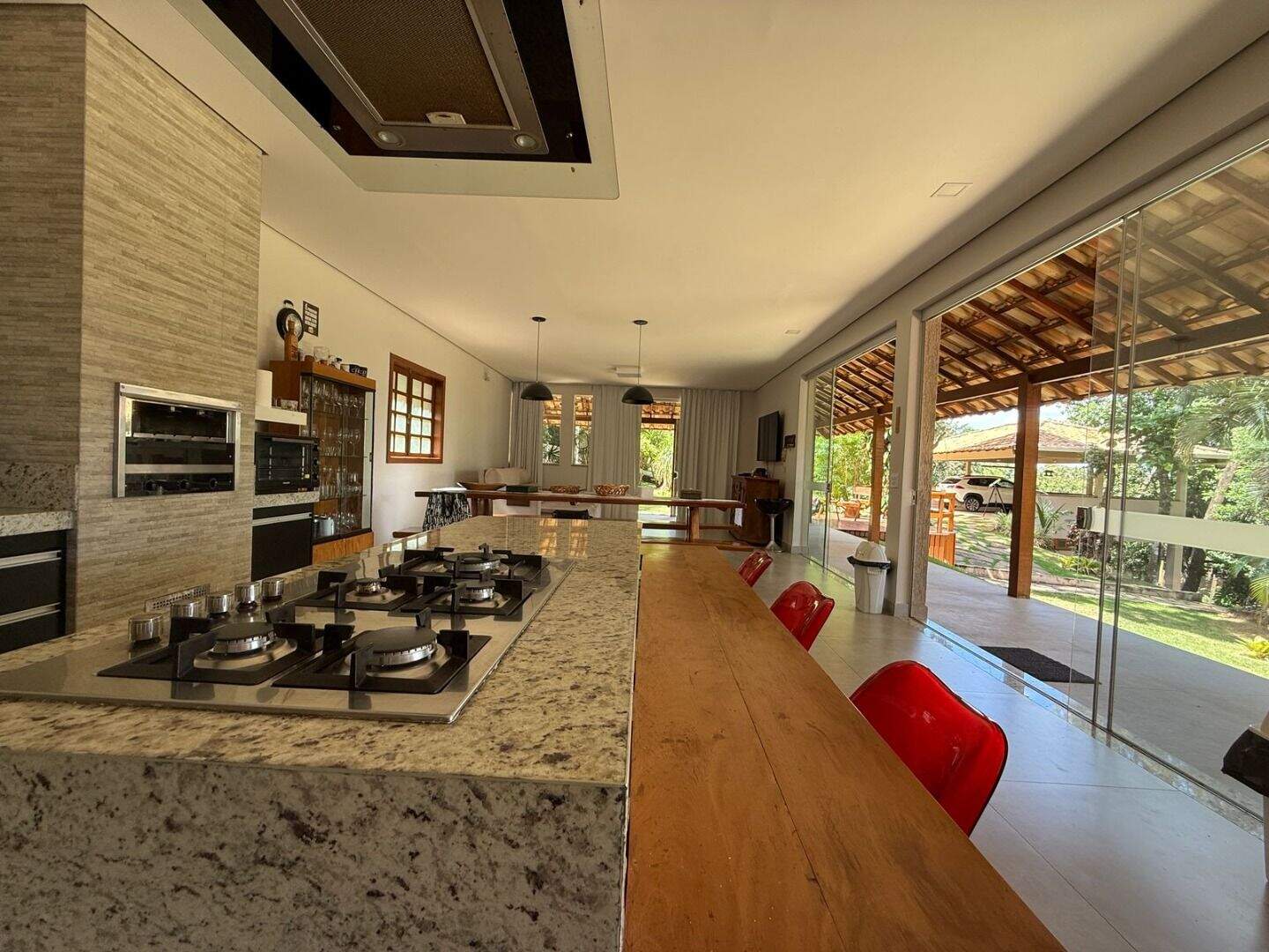 Casa à venda no Retiro Do Chalé: 