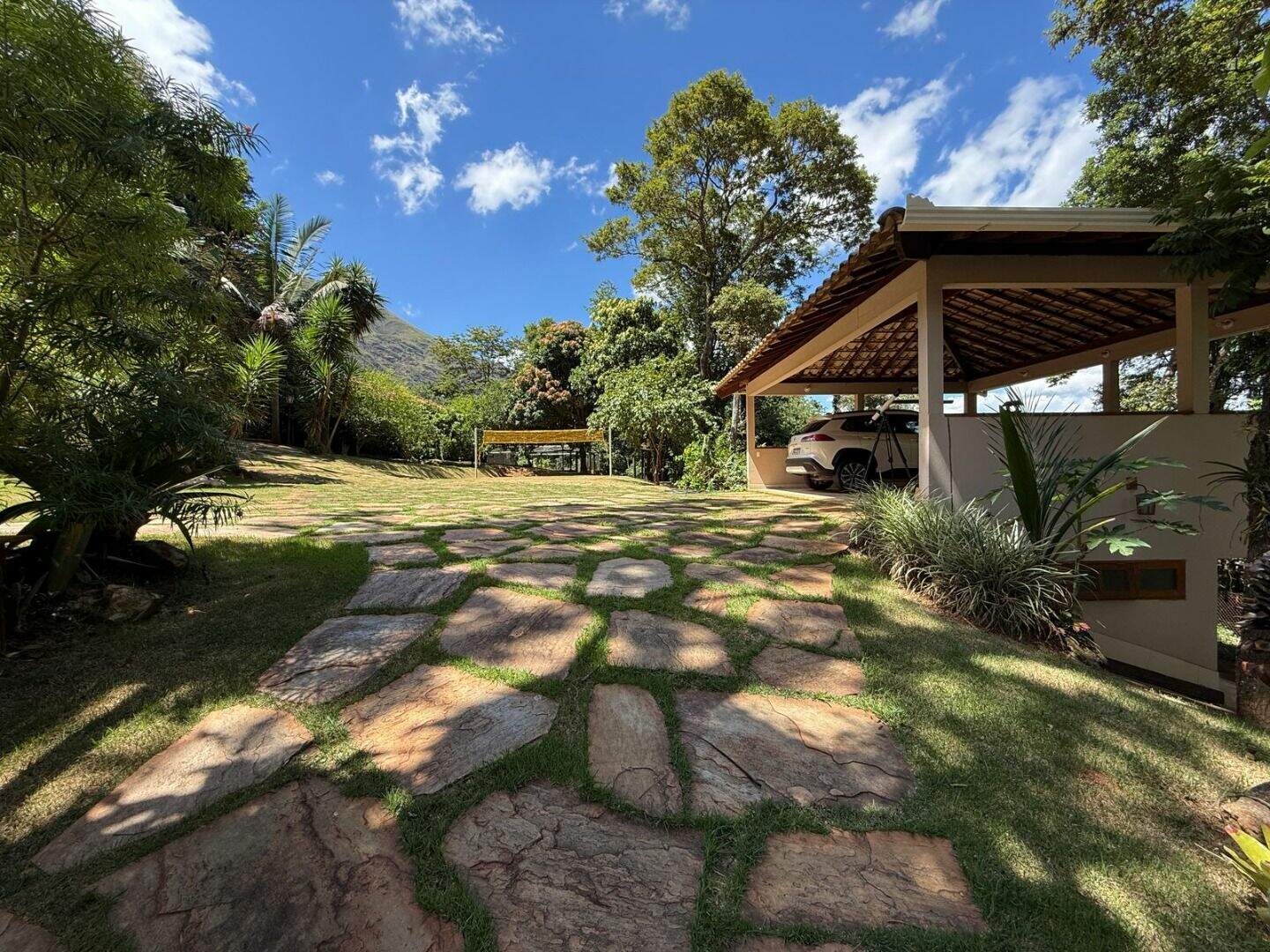 Casa à venda no Retiro Do Chalé: 