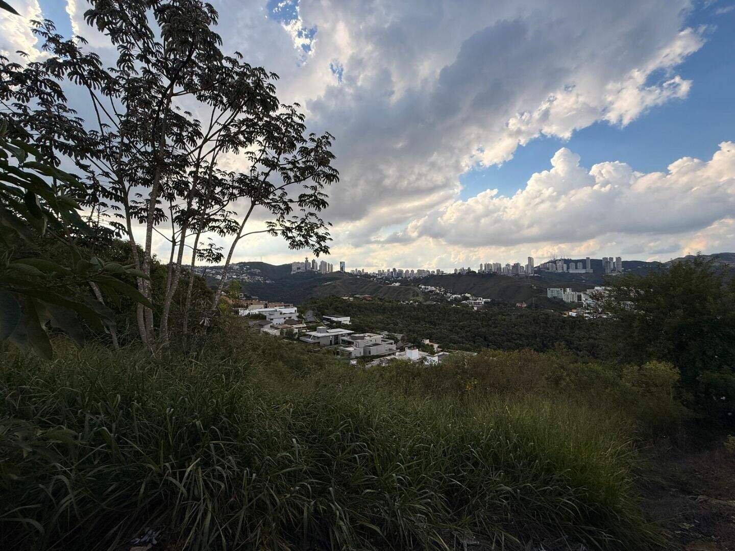 Terreno à venda no A Definir Em Campo: 