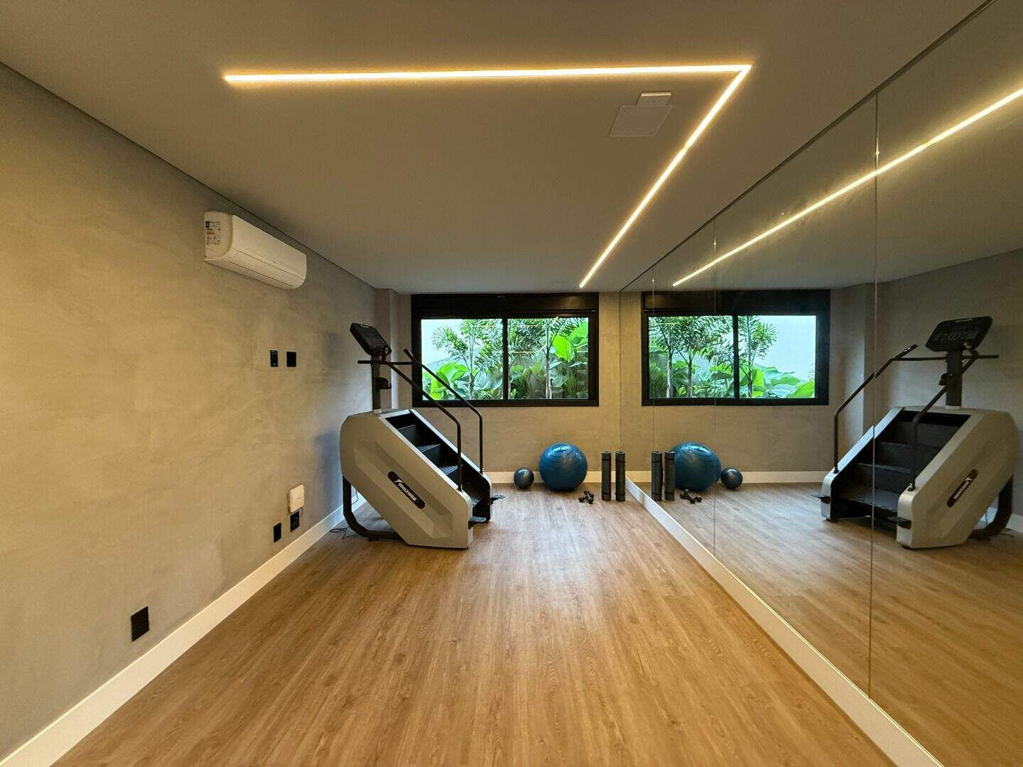 Casa à venda no Alphaville - Lagoa dos Ingleses: 