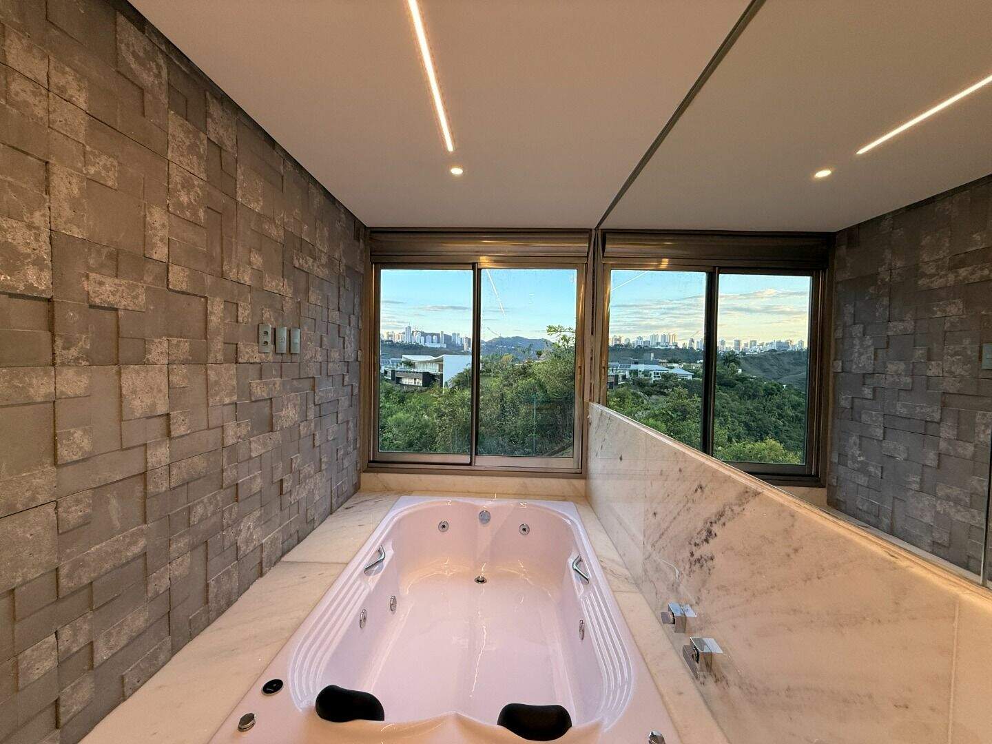 Casa à venda no Vale dos Cristais: 