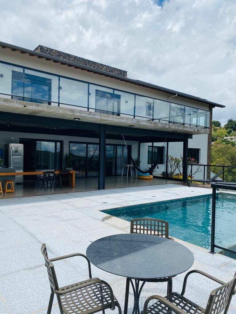 Casa à venda no Vale dos Cristais: 