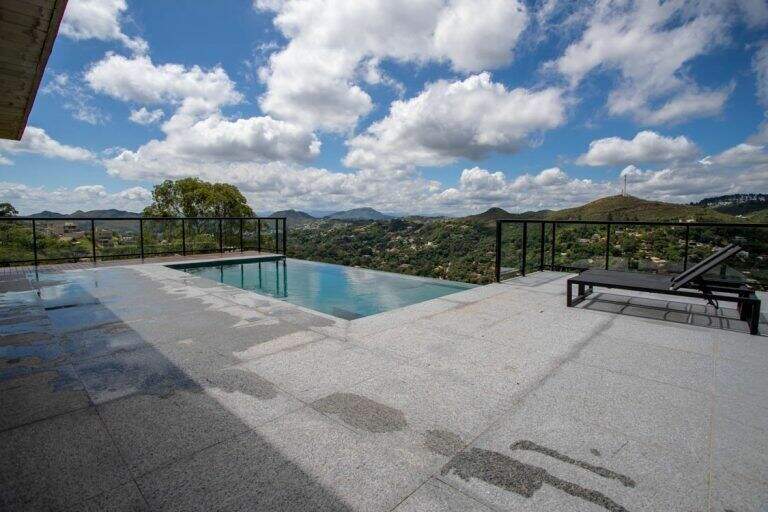 Casa à venda no Vale dos Cristais: 