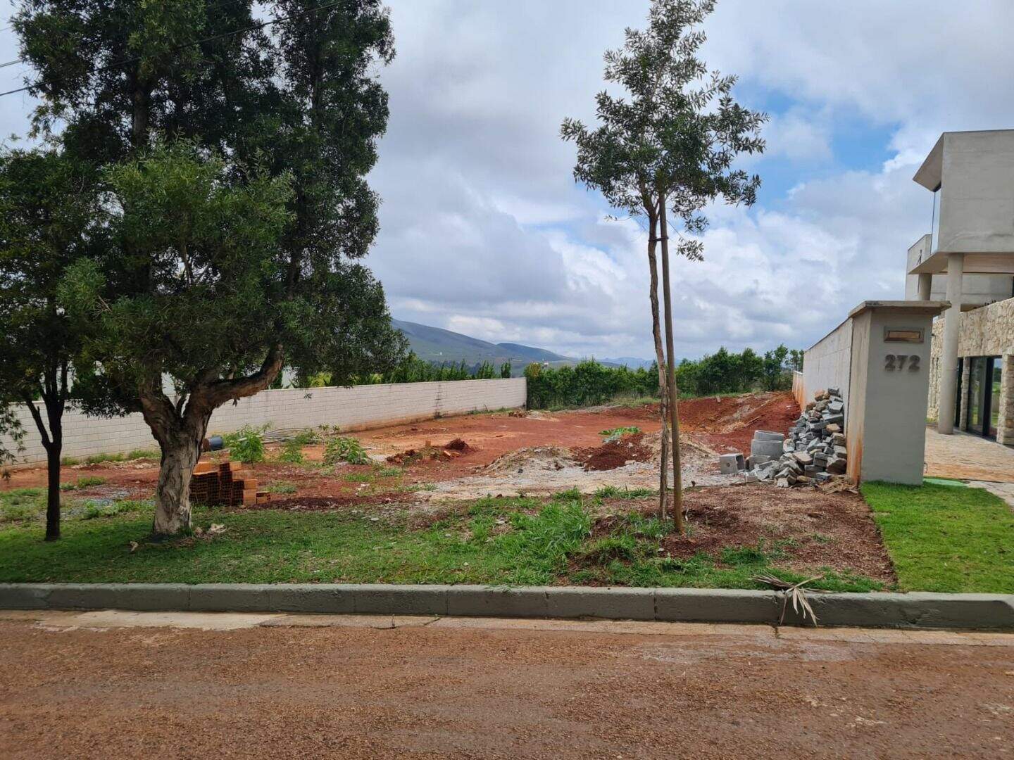 Terreno à venda no Condomínio Serra dos Manacas: 