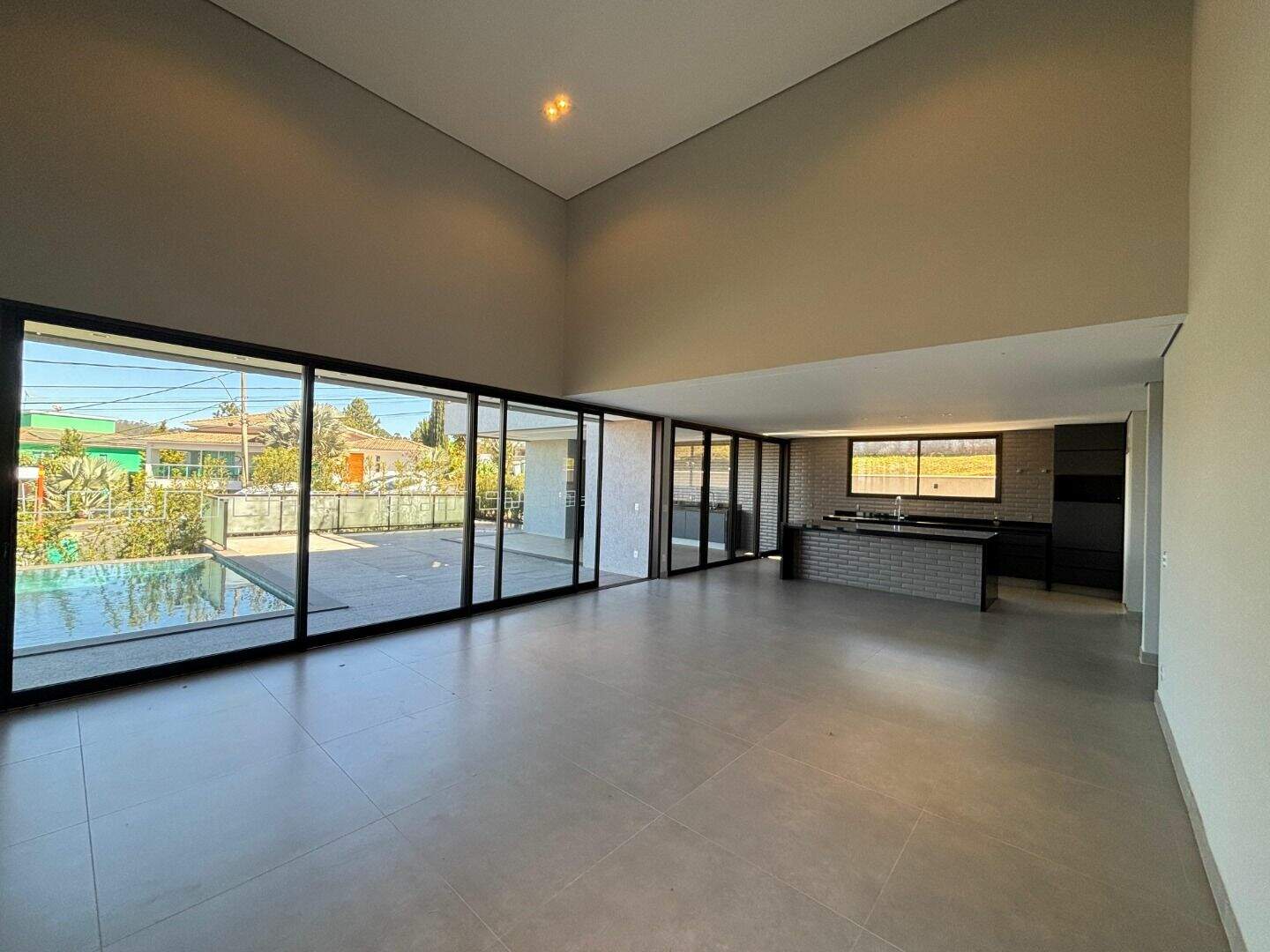 Casa à venda no Alphaville - Lagoa dos Ingleses: 