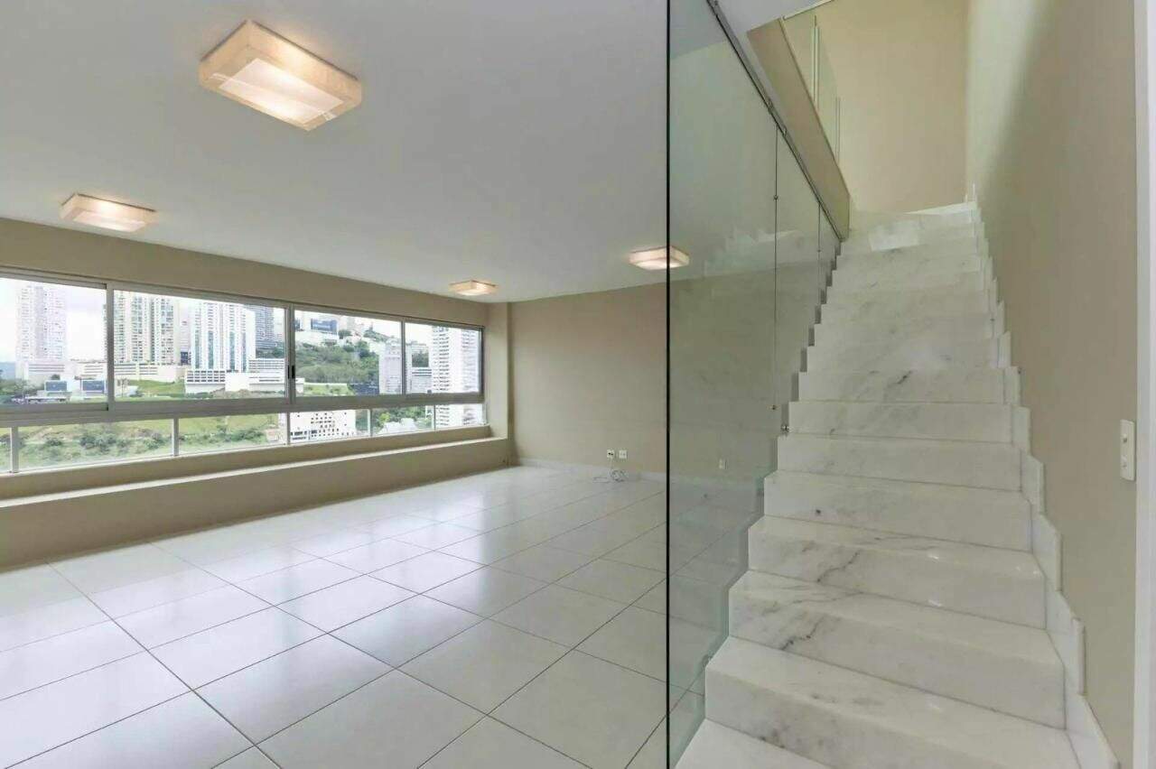 Cobertura à venda no Vila da Serra: 