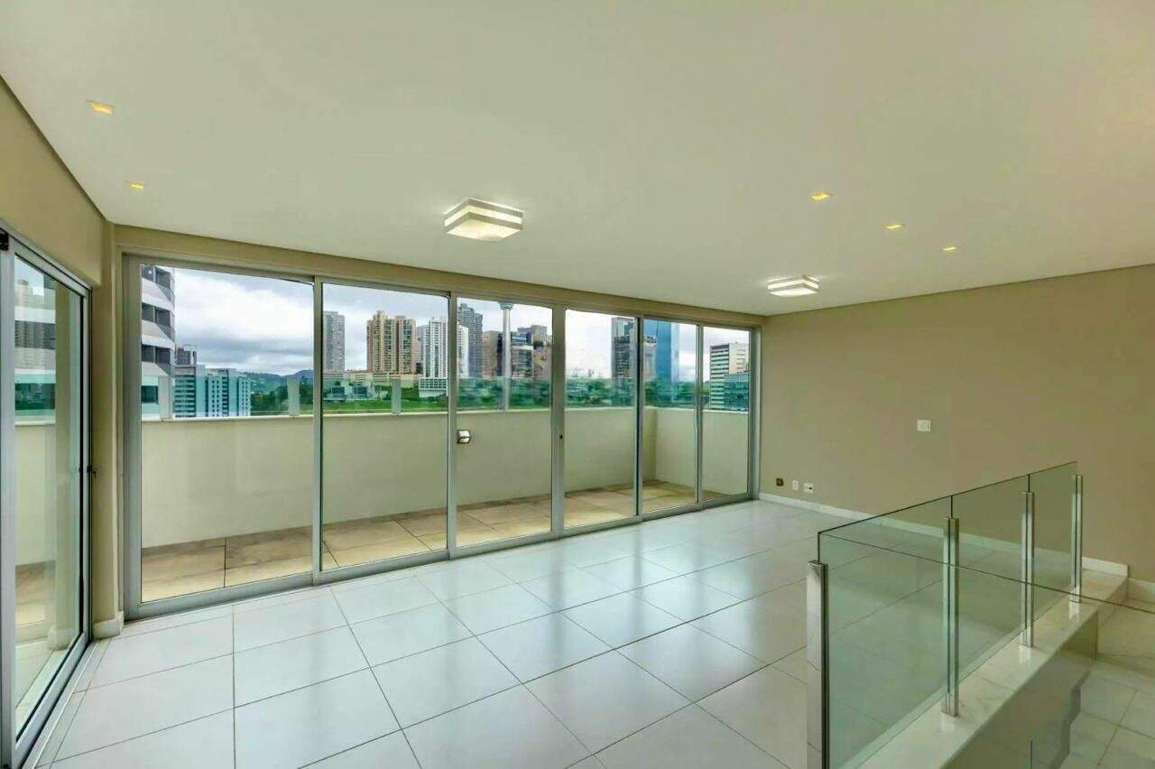 Cobertura à venda no Vila da Serra: 