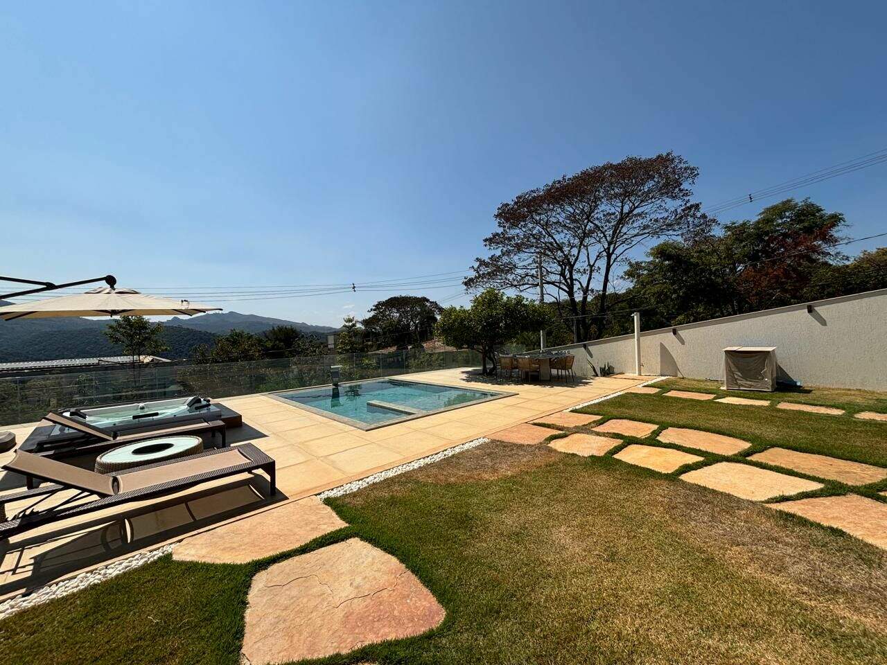 Casa à venda no Bosque Residencial do Jambreiro: 