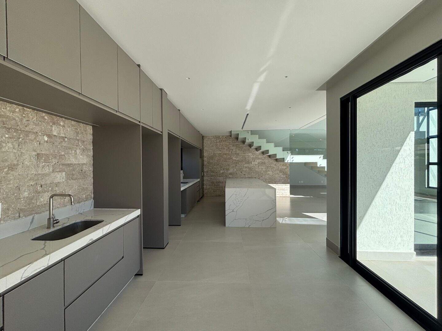 Casa à venda no Alphaville - Lagoa dos Ingleses: 