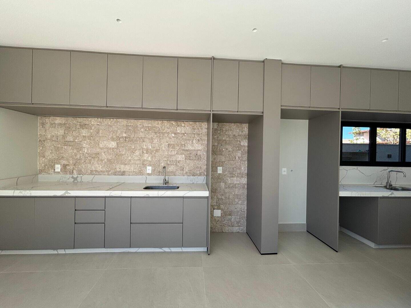 Casa à venda no Alphaville - Lagoa dos Ingleses: 