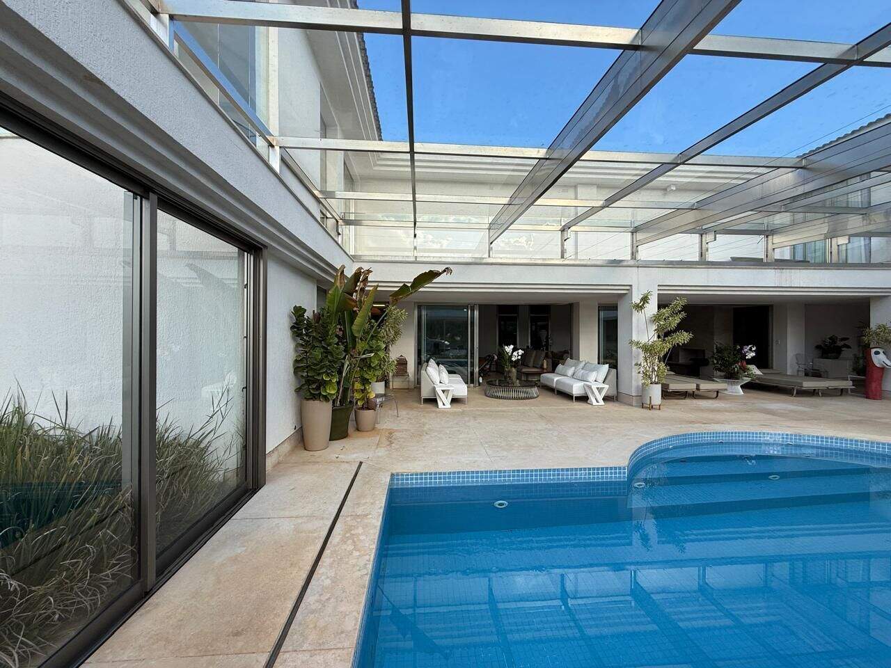 Casa à venda no Vale dos Cristais: 