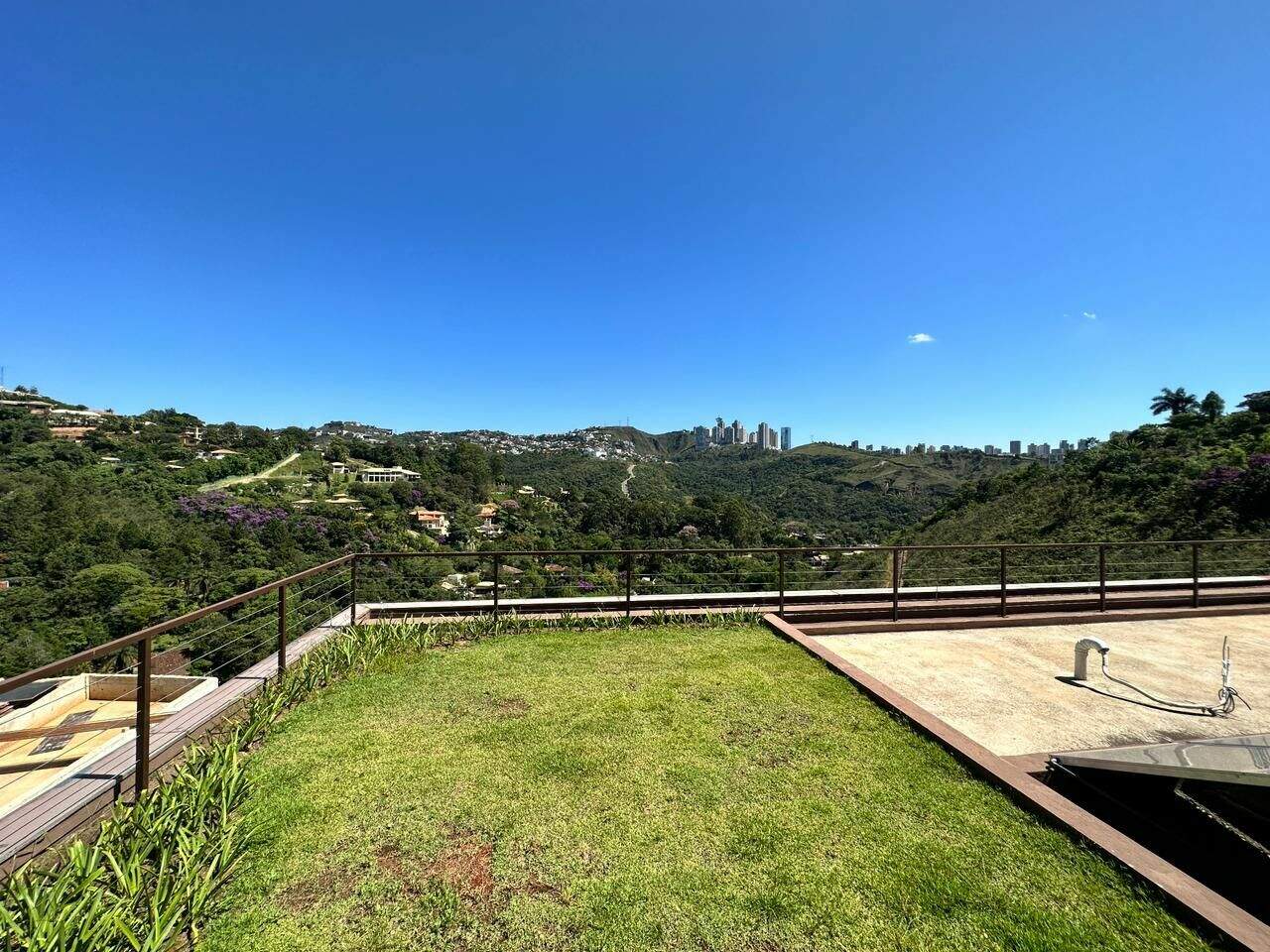 Casa à venda no Vale dos Cristais: 