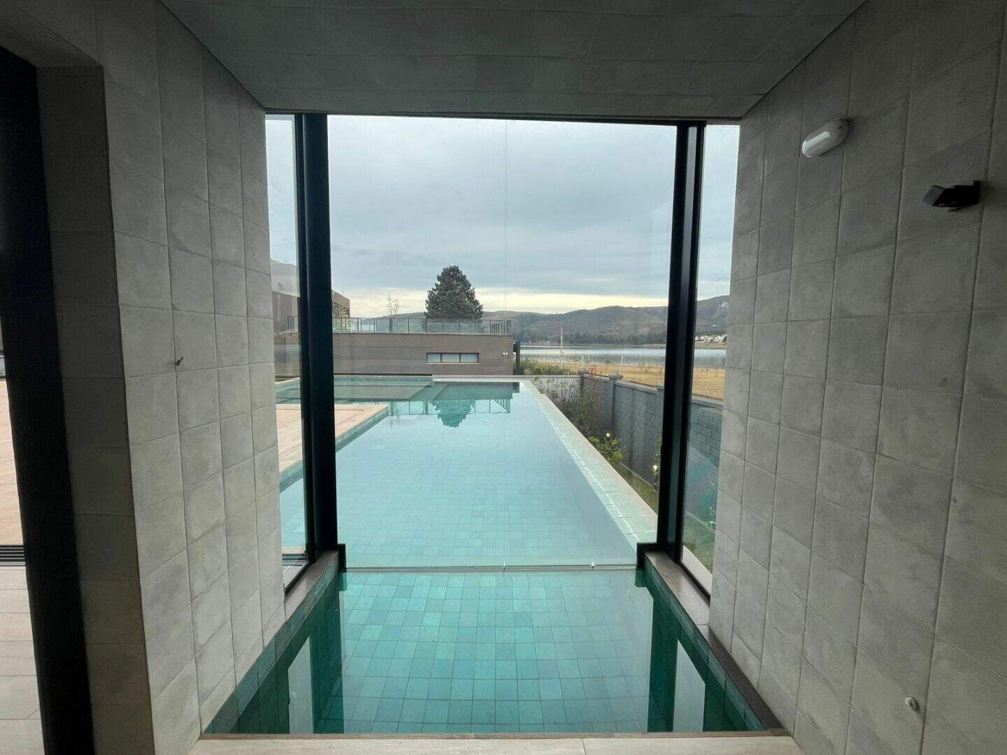 Casa à venda no Alphaville - Lagoa dos Ingleses: 