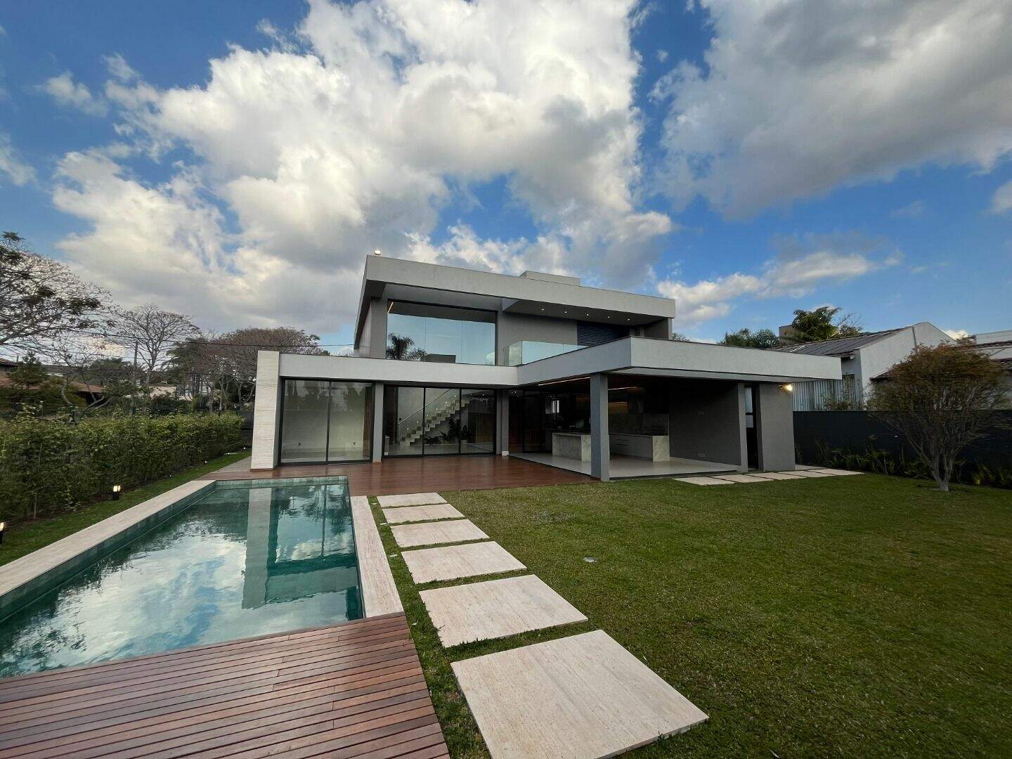 Casa à venda no Alphaville - Lagoa dos Ingleses: 