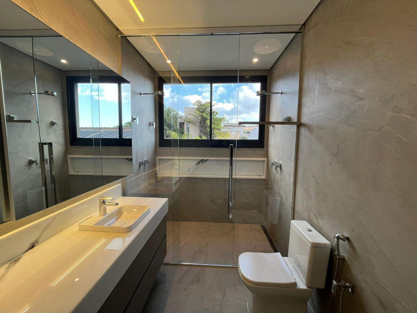 Casa à venda no Alphaville - Lagoa dos Ingleses: 