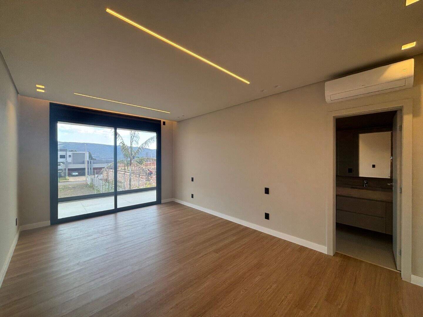 Casa à venda no Alphaville - Lagoa dos Ingleses: 