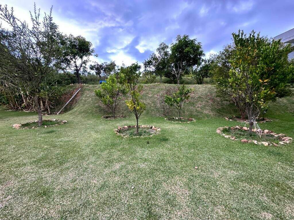 Terreno à venda no Vale dos Cristais: 