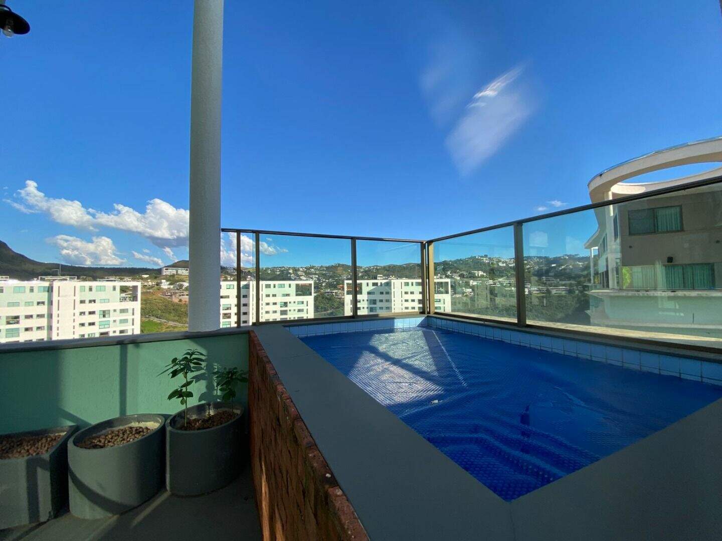 Cobertura à venda no Vale dos Cristais: 