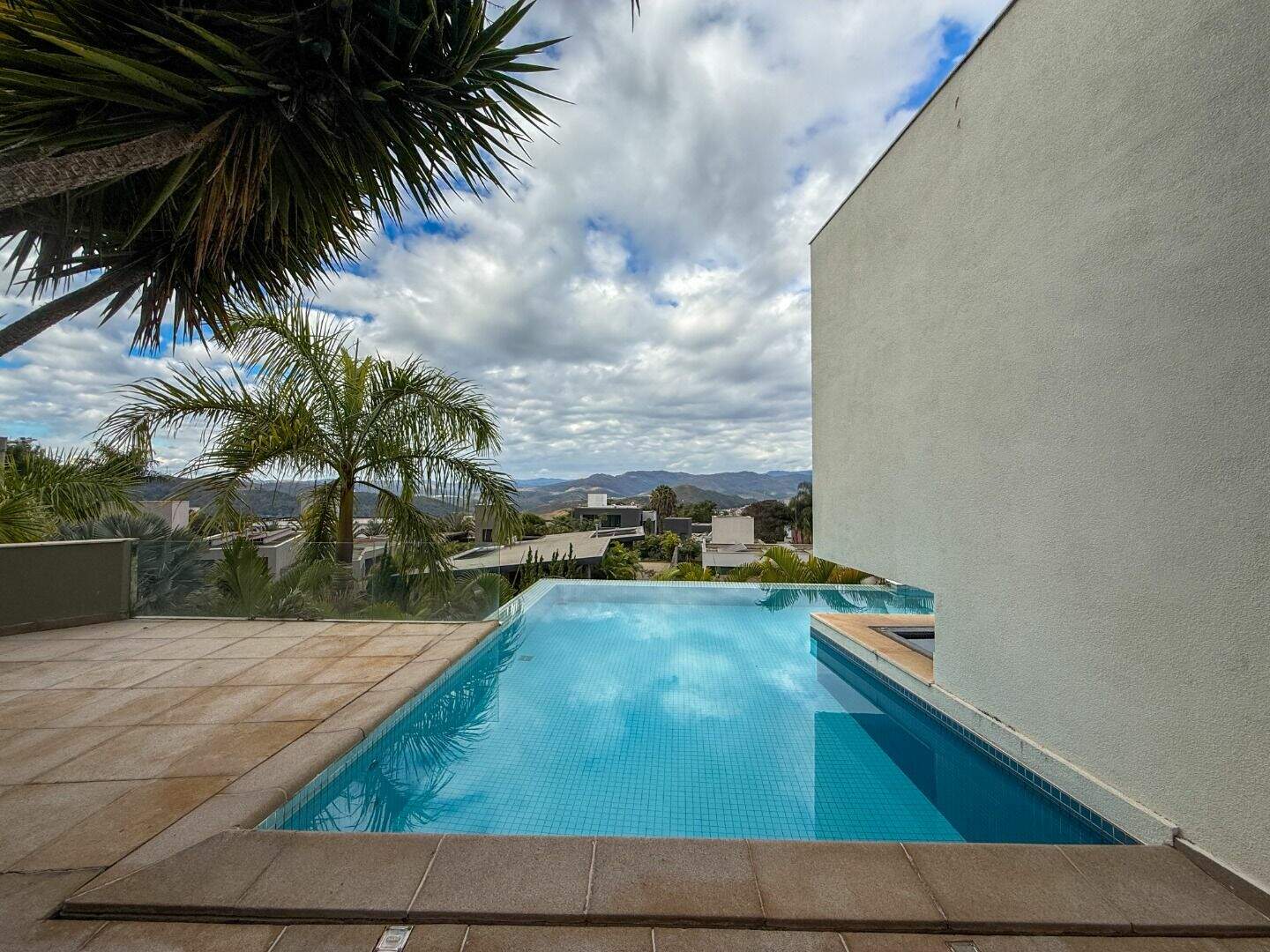 Casa à venda no Jardim Serrano: 