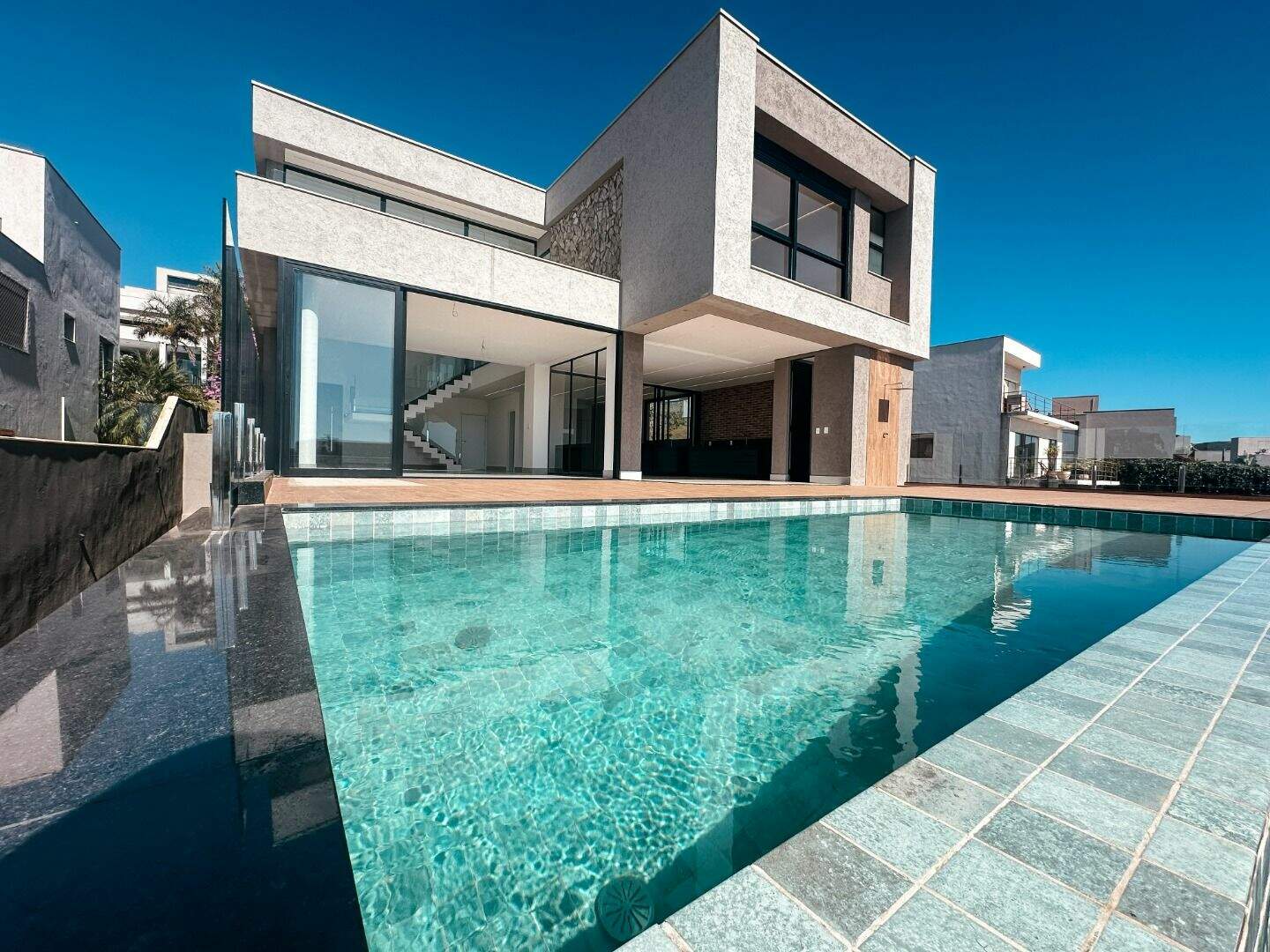 Casa à venda no Alphaville - Lagoa dos Ingleses: 