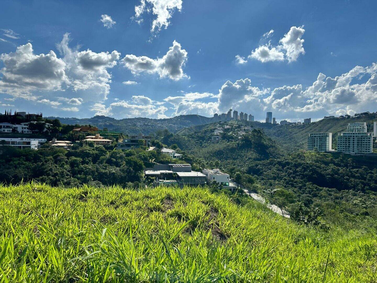 Terreno à venda no Vale dos Cristais: 