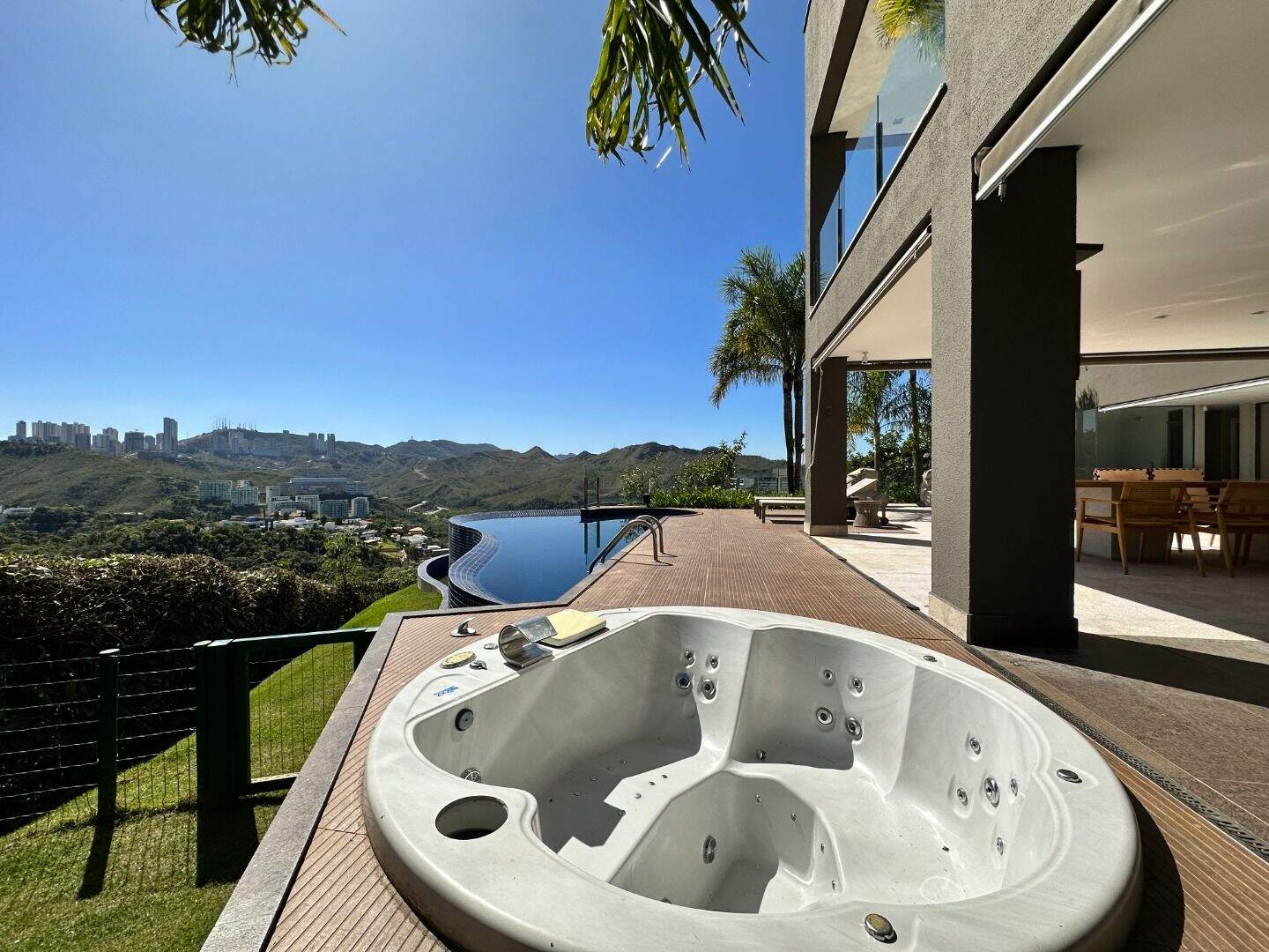 Casa à venda no Vale dos Cristais: 