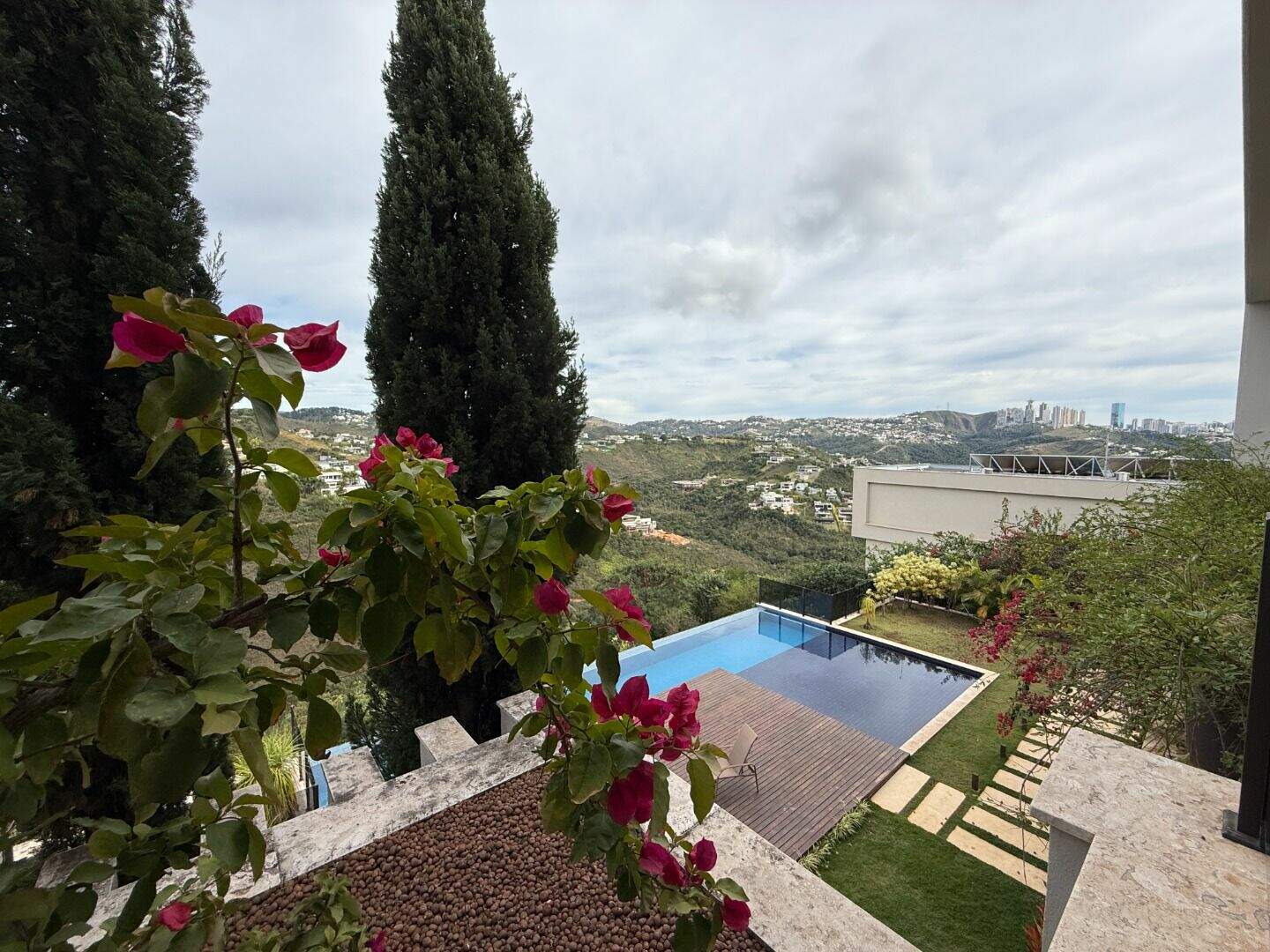 Casa à venda no Vale dos Cristais: 