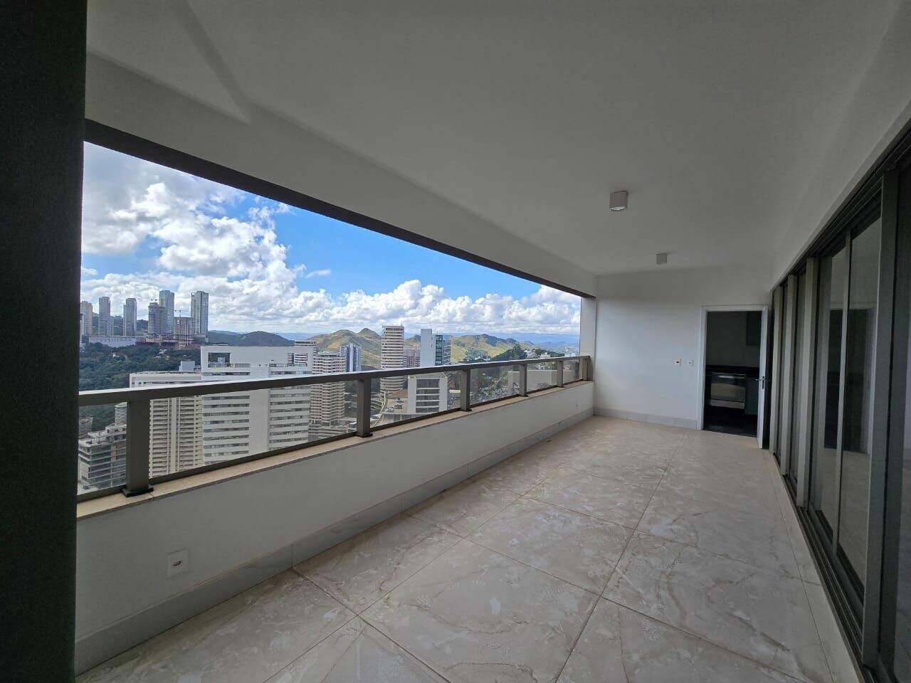 Apartamento à venda no Vale do Sereno: 