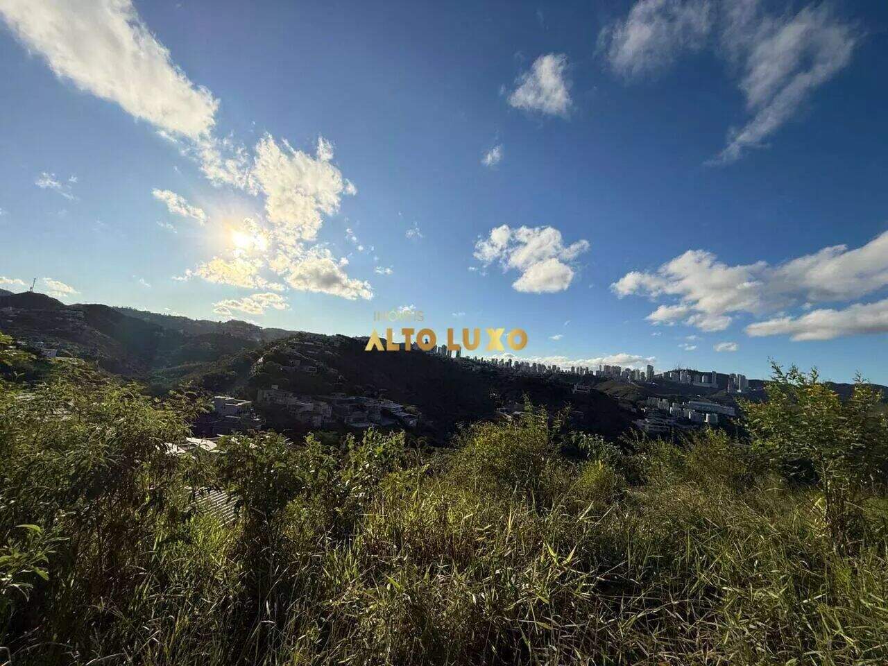 Terreno à venda no Vale dos Cristais: 