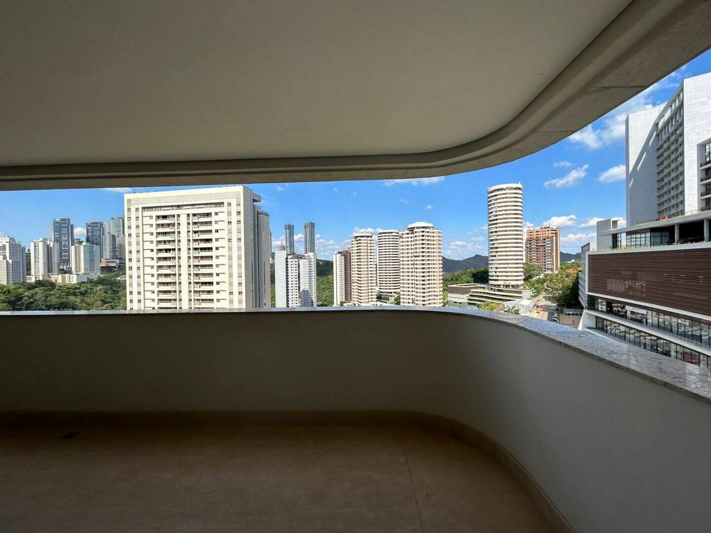 Apartamento à venda no Vale do Sereno: 