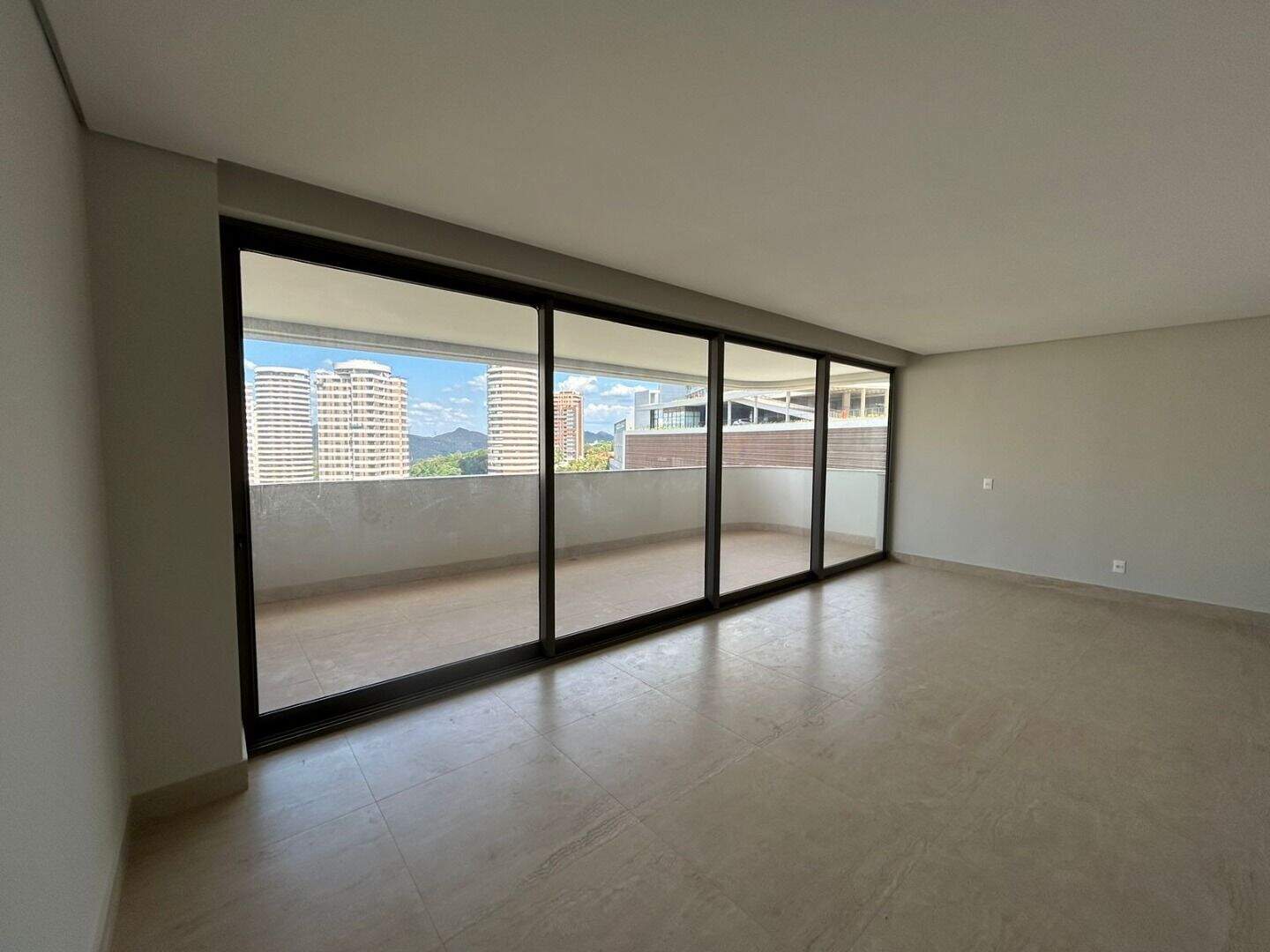 Apartamento à venda no Vale do Sereno: 