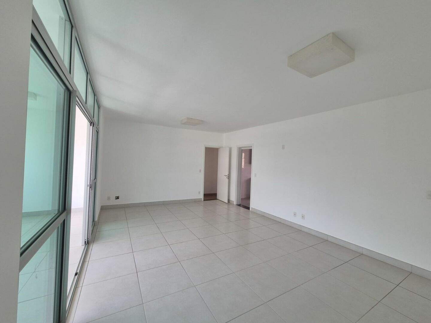 Apartamento à venda no Vila da Serra: 