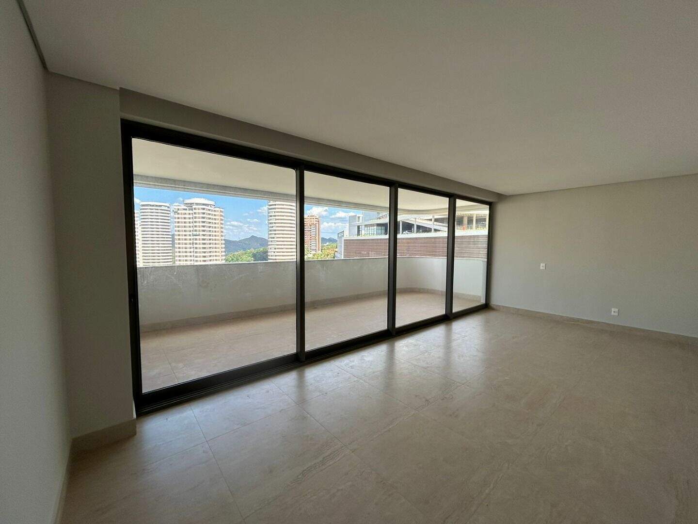 Apartamento à venda no Vale do Sereno: 