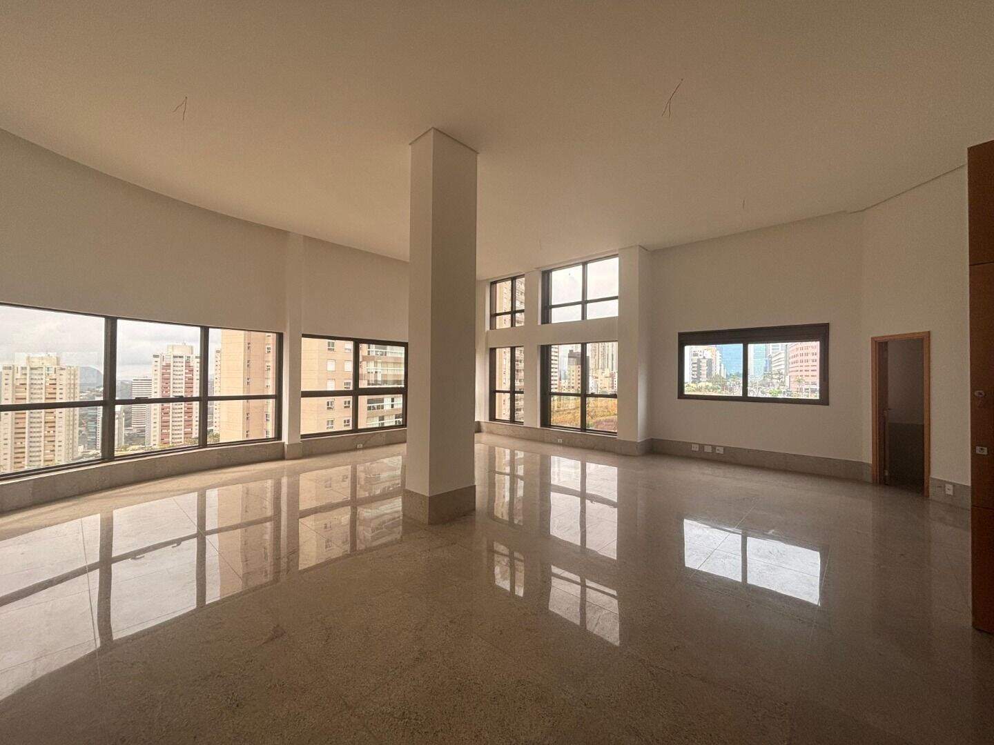 Apartamento à venda no Vila da Serra: 