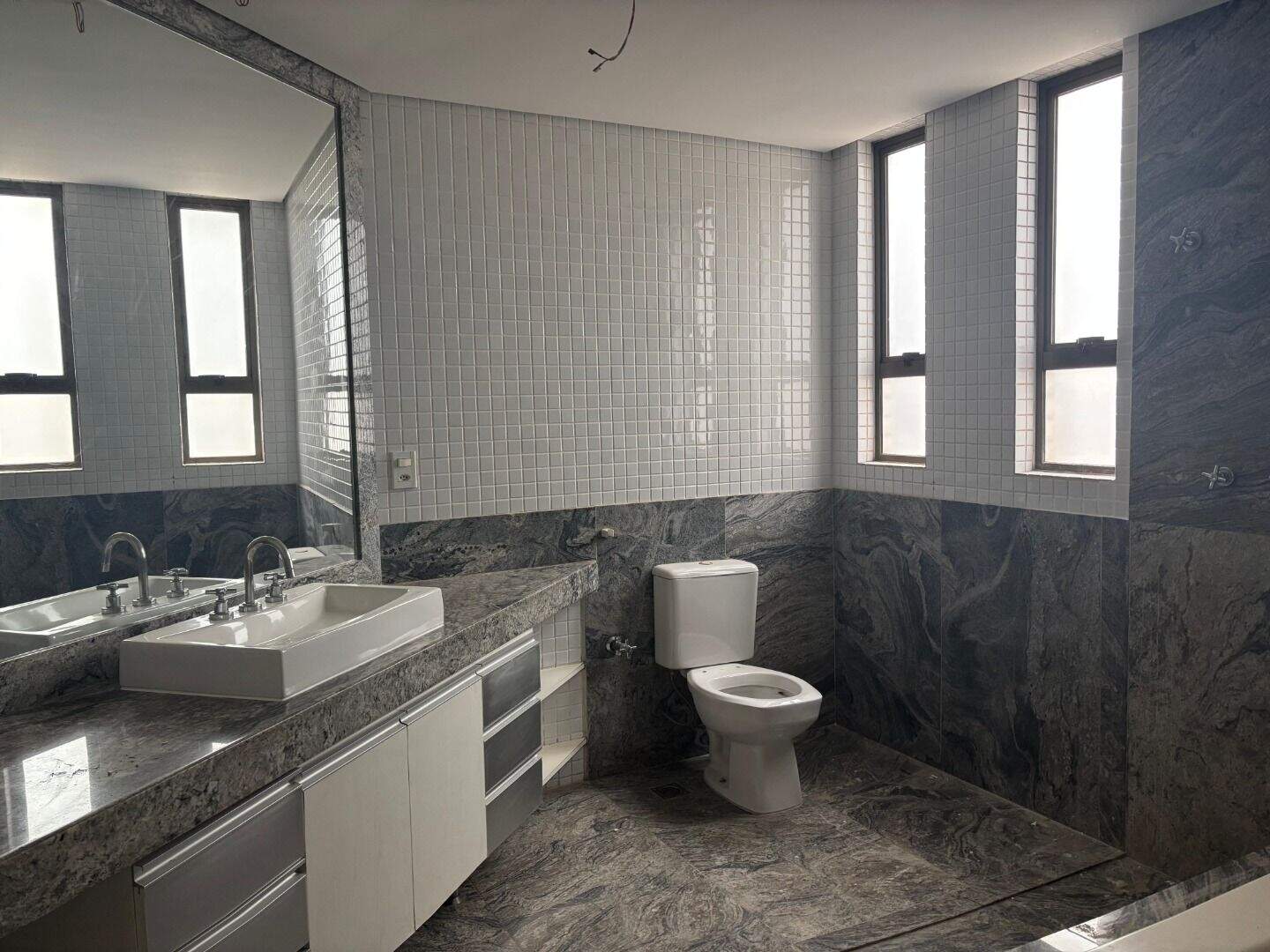 Apartamento à venda no Vila da Serra: 