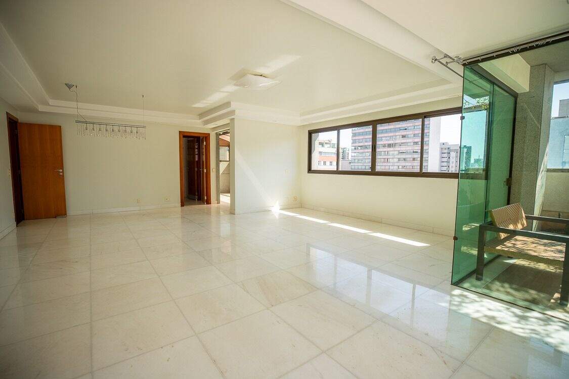 Cobertura à venda no Savassi: 