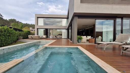 Casa à venda no Alphaville - Lagoa dos Ingleses: 